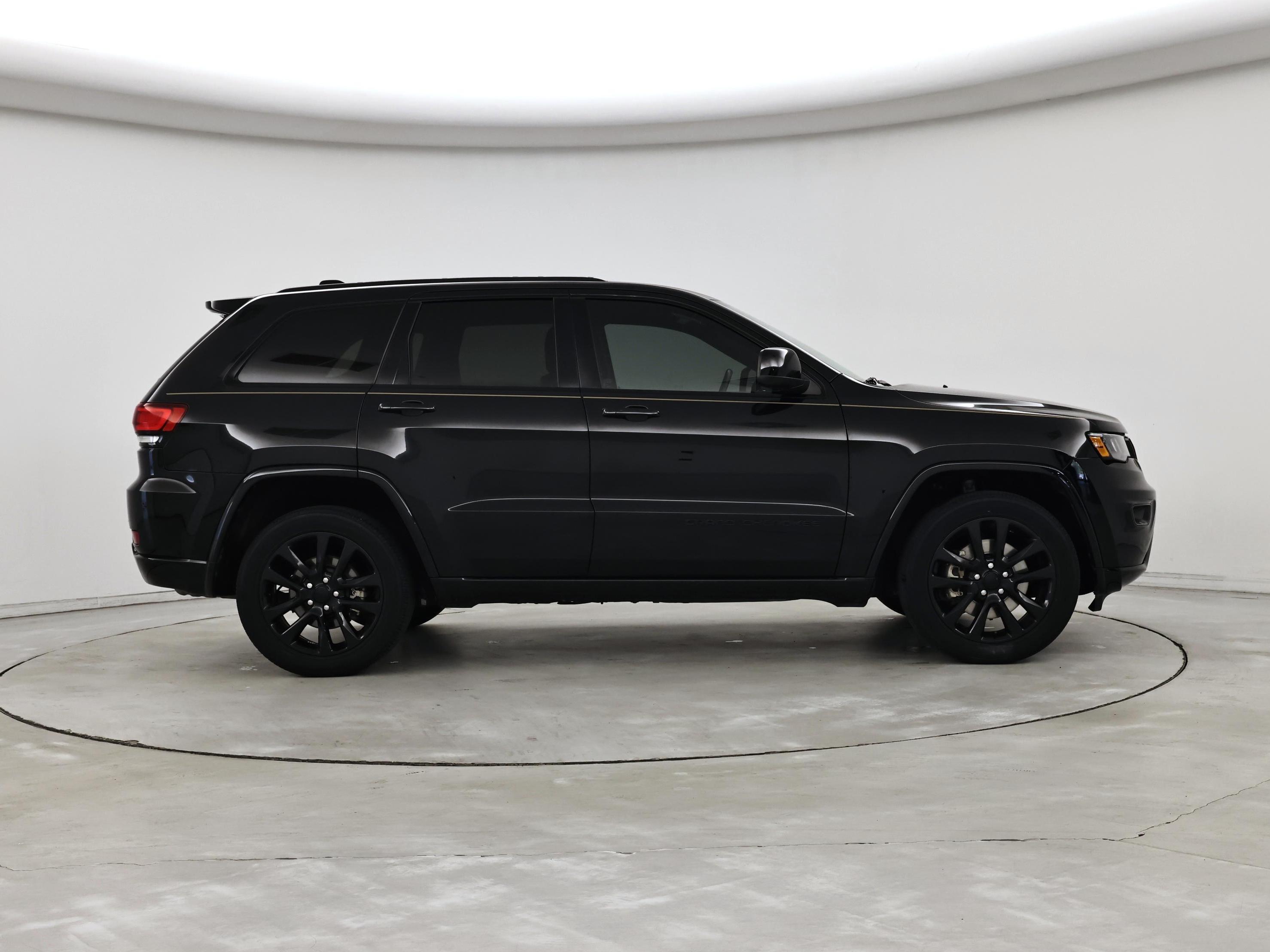 Thumbnail: 2021 Jeep Grand Cherokee - 7