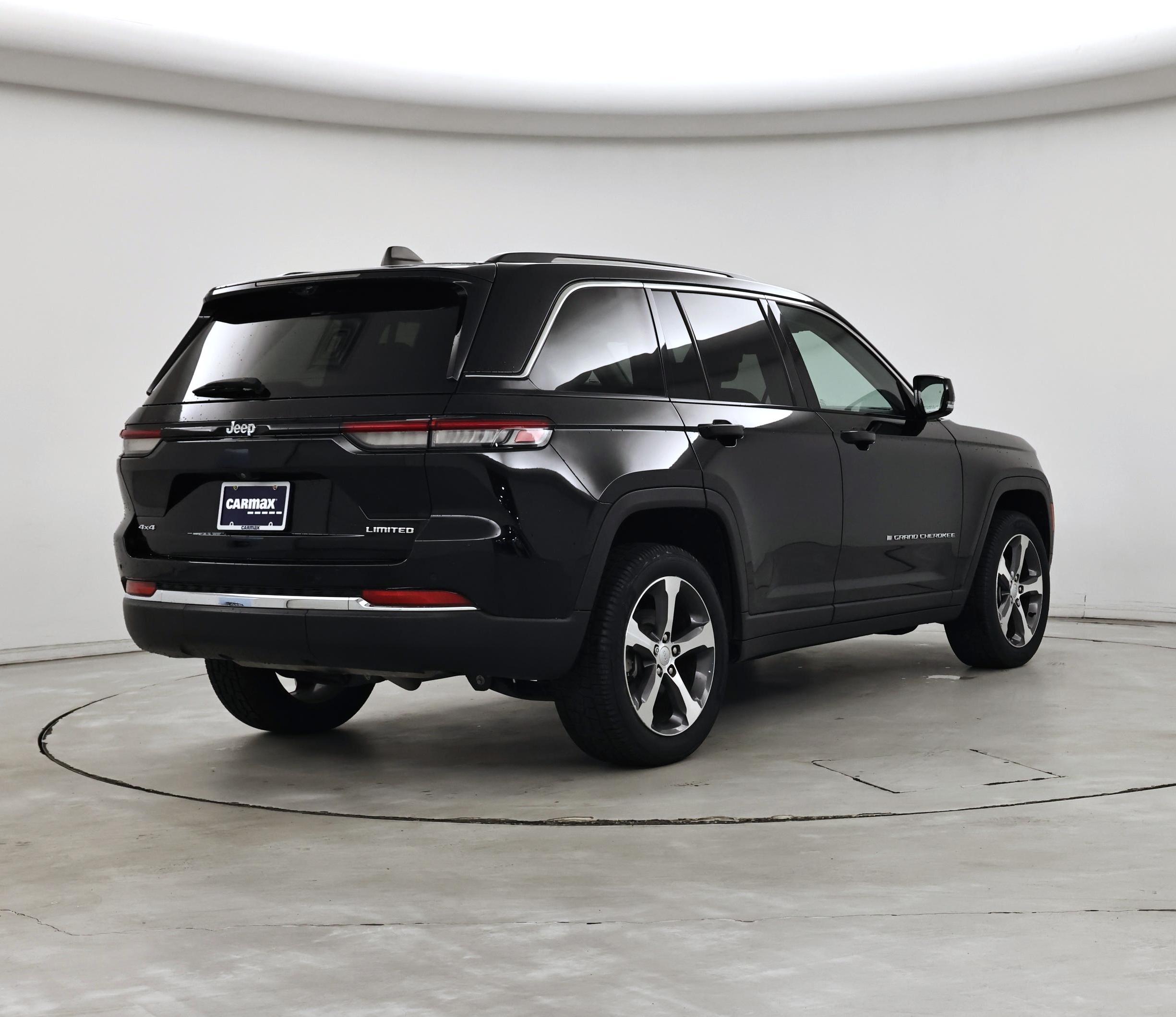 Thumbnail: 2023 Jeep Grand Cherokee - 8