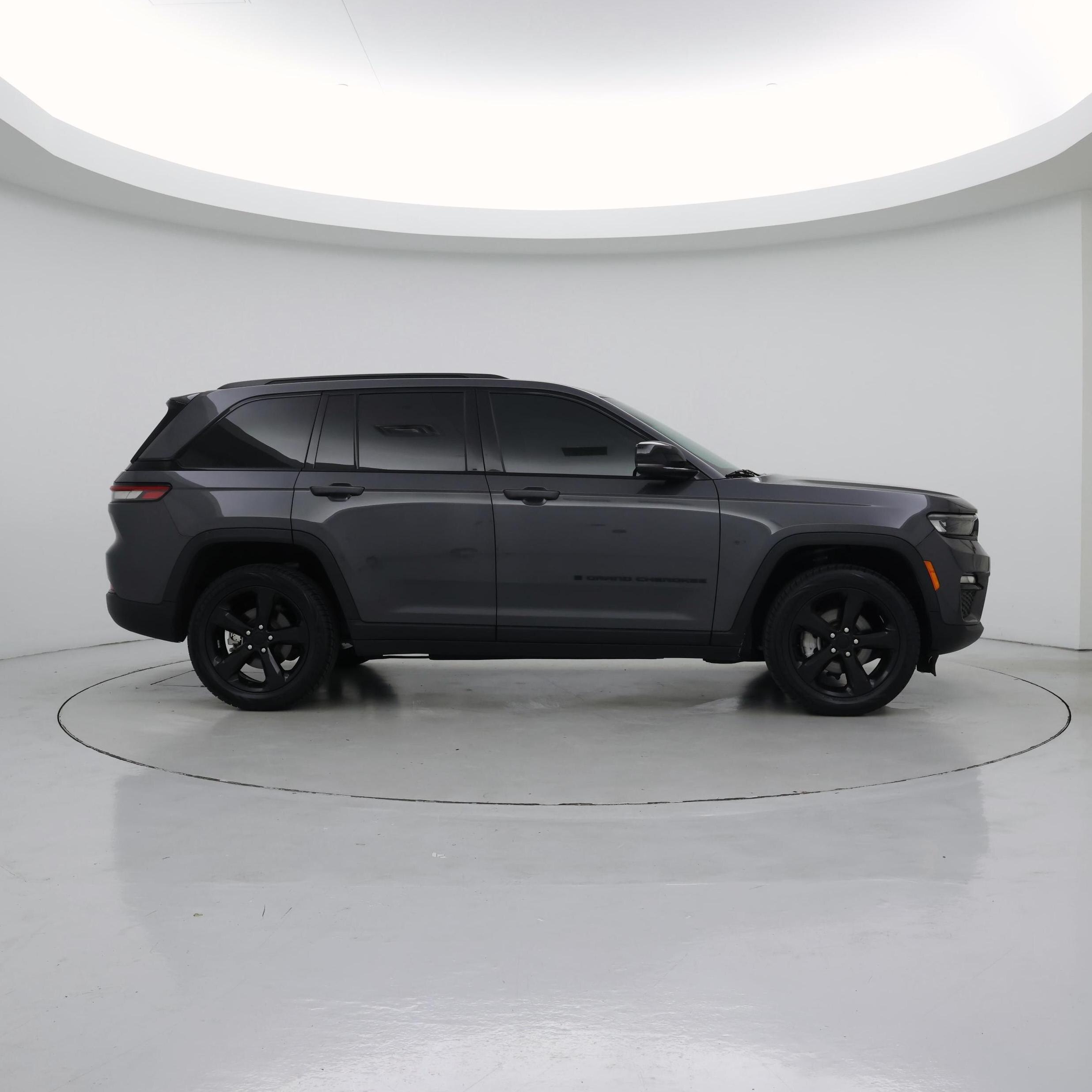 Thumbnail: 2023 Jeep Grand Cherokee - 7
