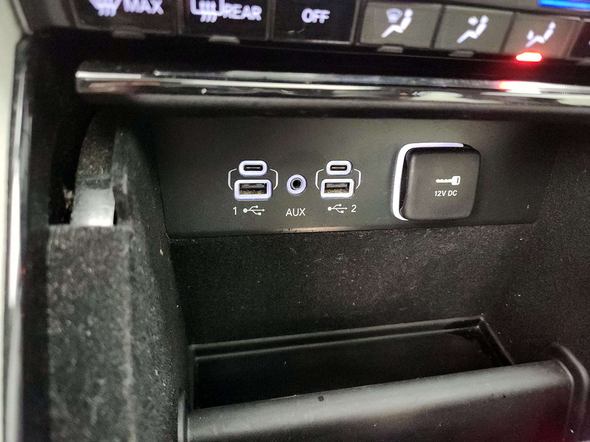 Thumbnail: 2022 Jeep Grand Cherokee L - 17