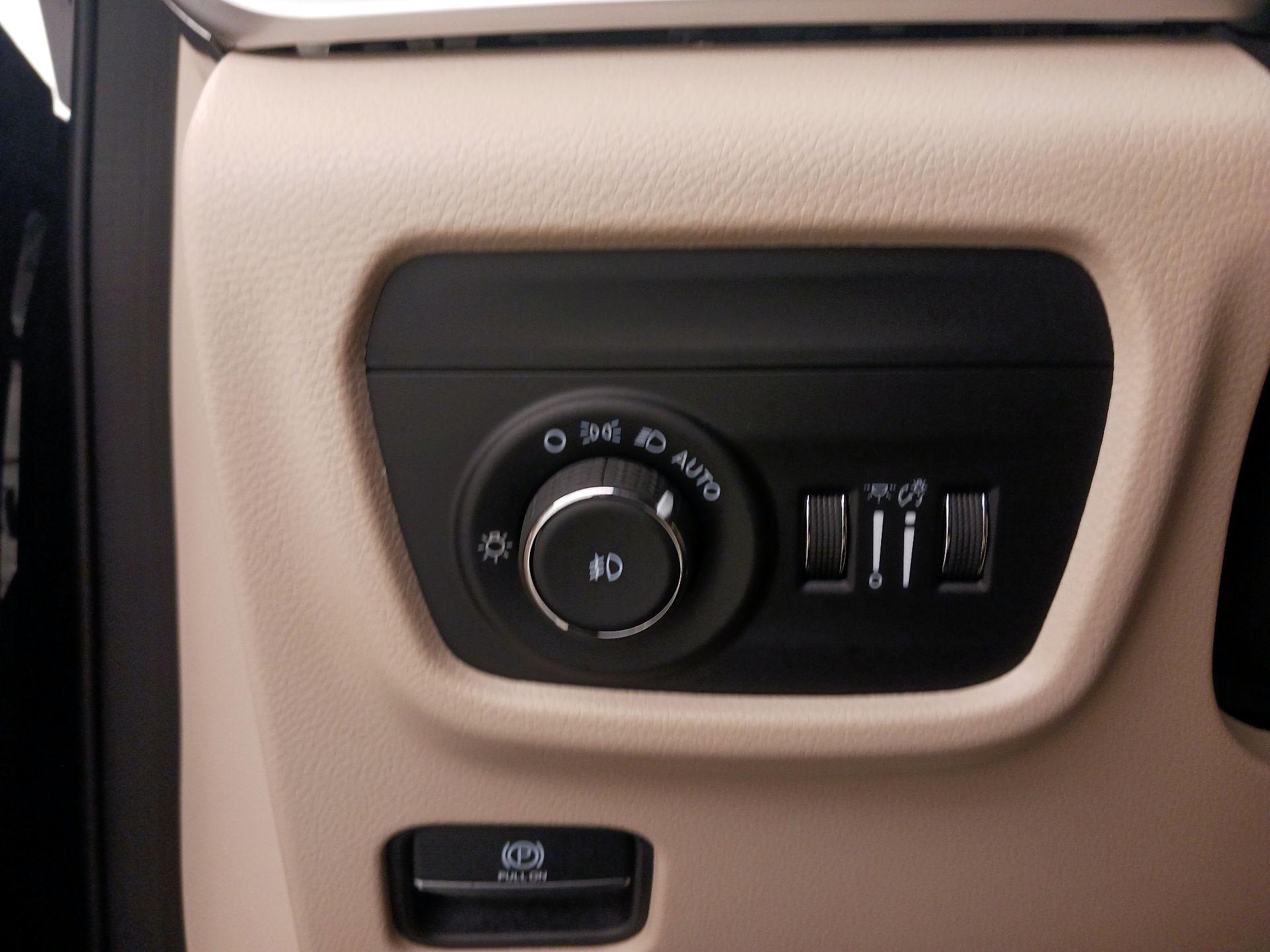 Thumbnail: 2023 Jeep Grand Cherokee - 13