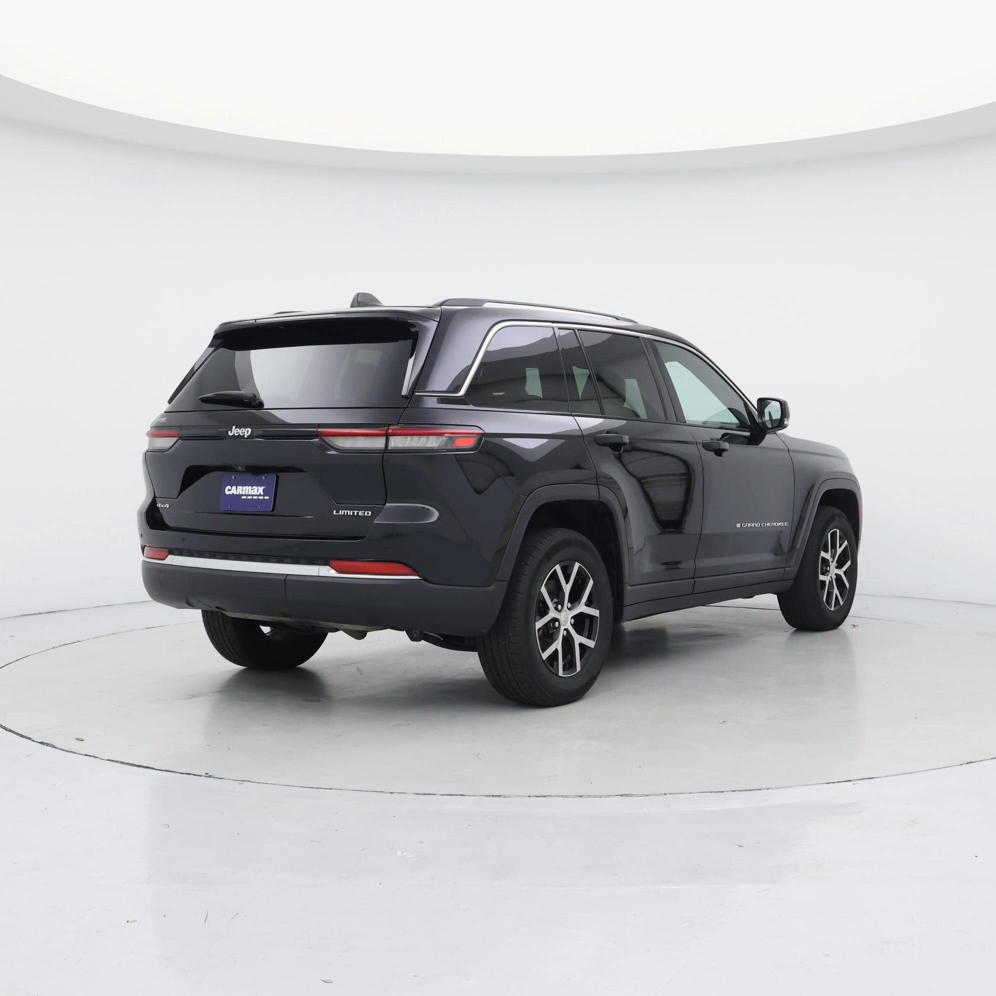 Thumbnail: 2023 Jeep Grand Cherokee - 8