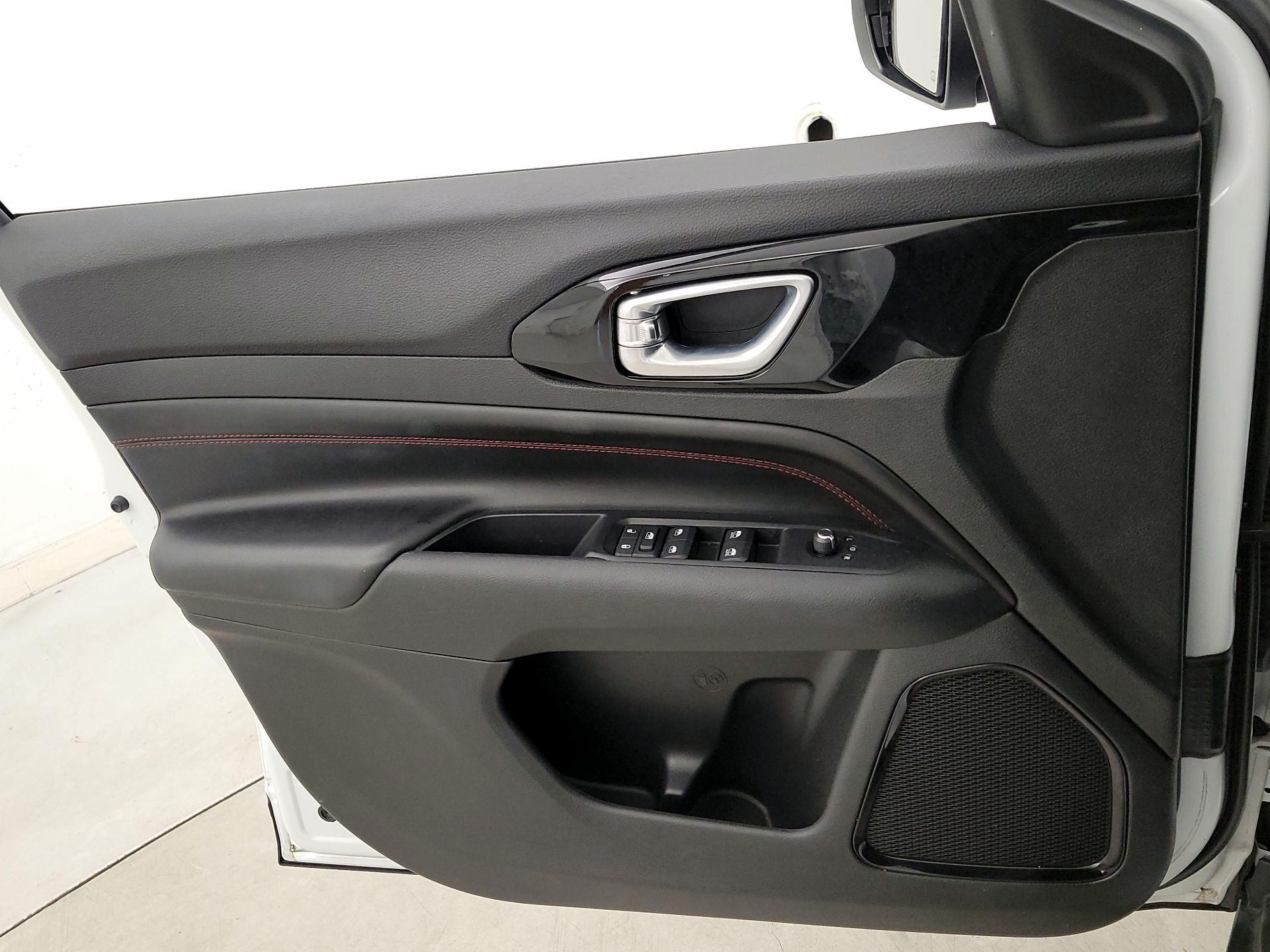 Thumbnail: 2022 Jeep Compass - 12