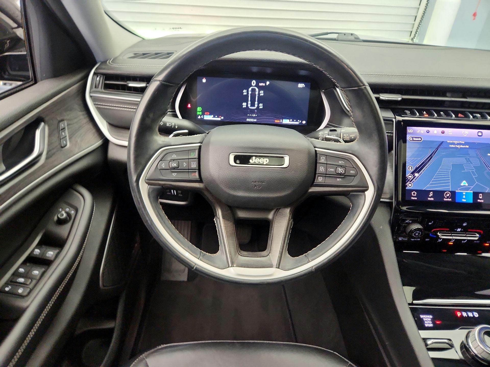Thumbnail: 2022 Jeep Grand Cherokee - 10