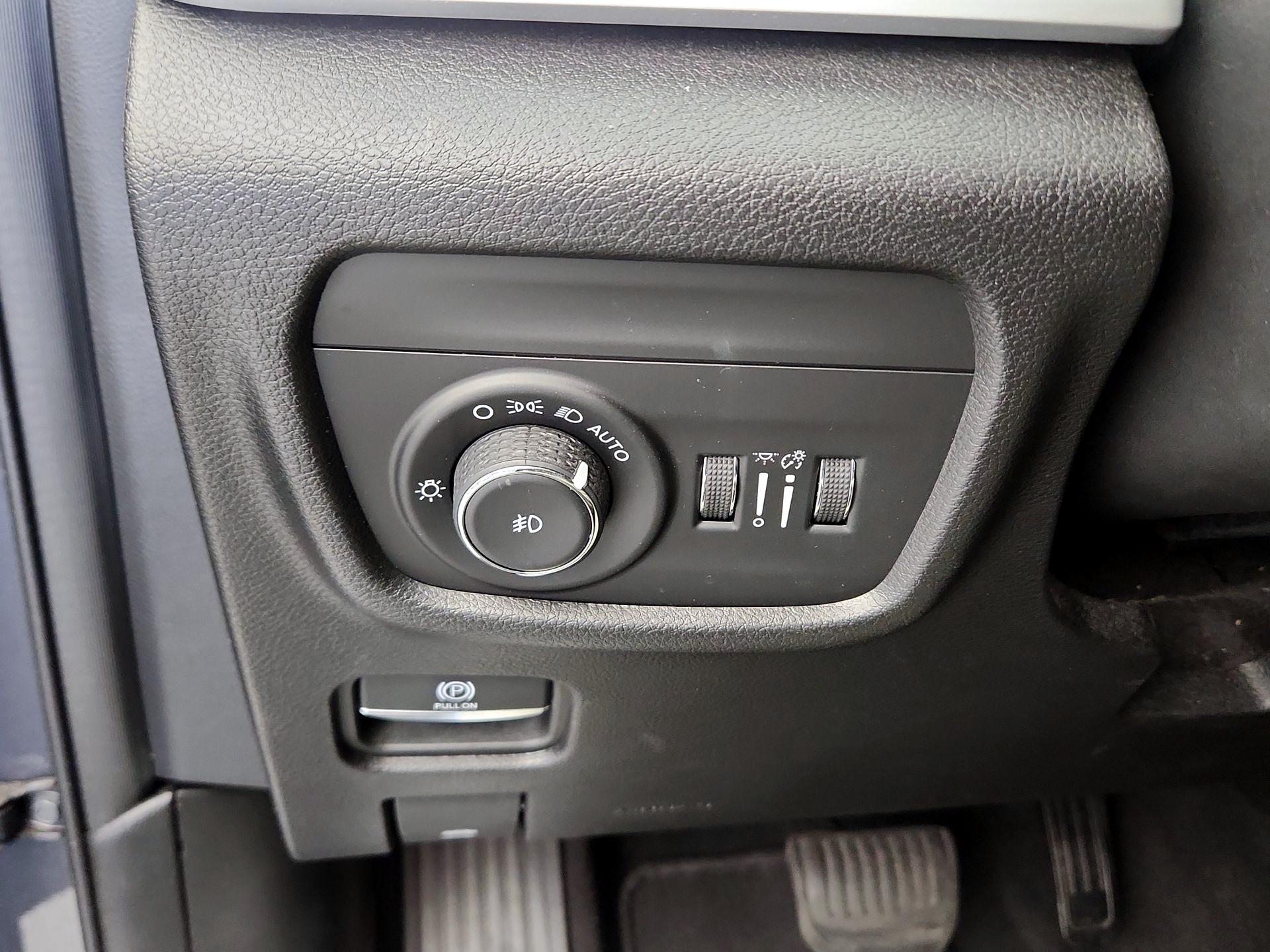 Thumbnail: 2022 Jeep Grand Cherokee - 13