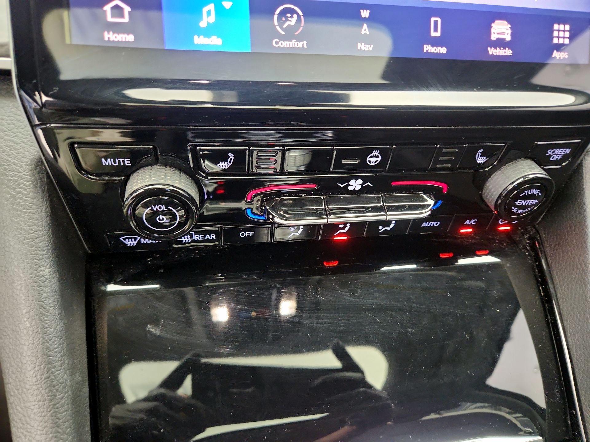 Thumbnail: 2022 Jeep Grand Cherokee - 17