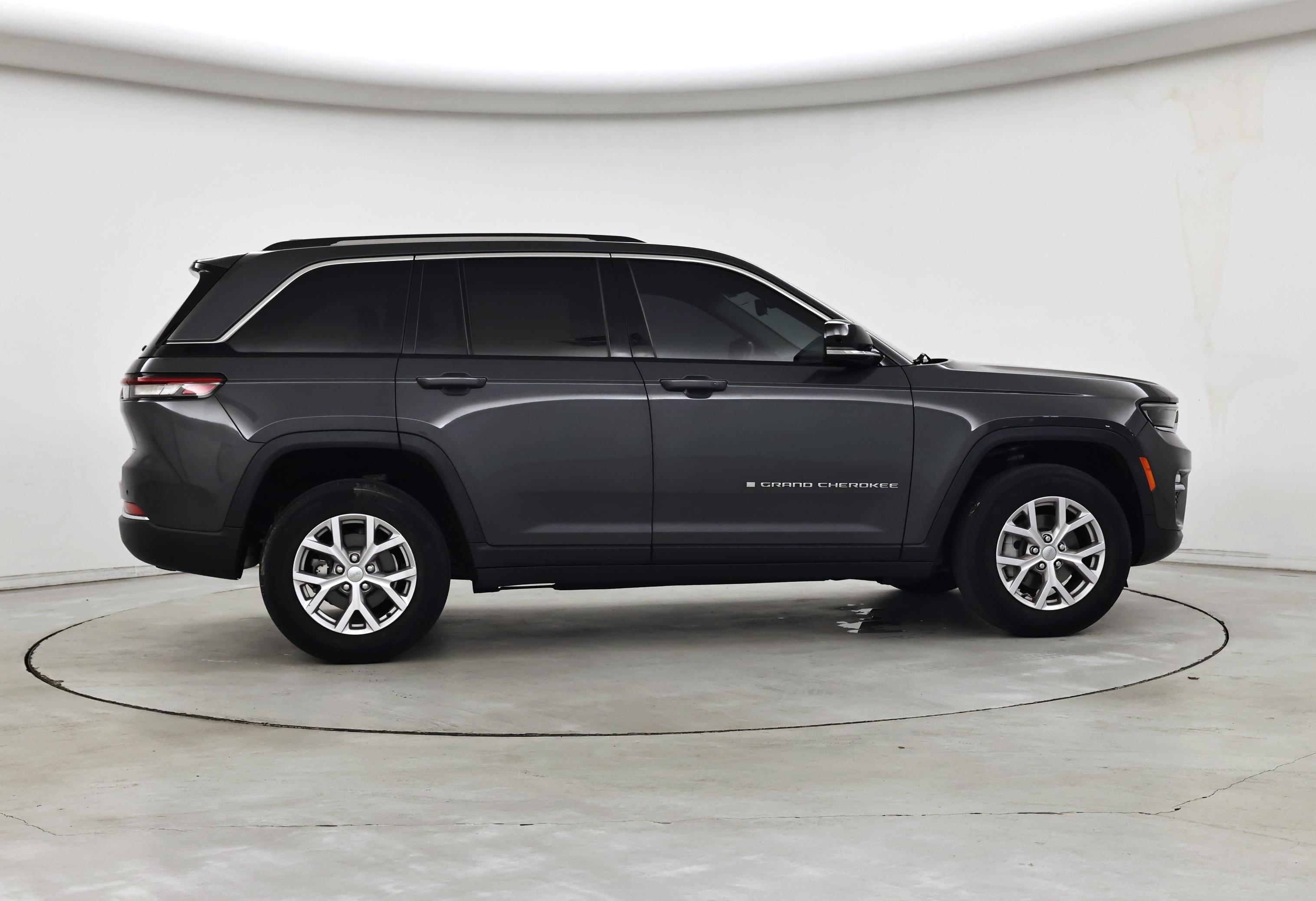 Thumbnail: 2022 Jeep Grand Cherokee - 7