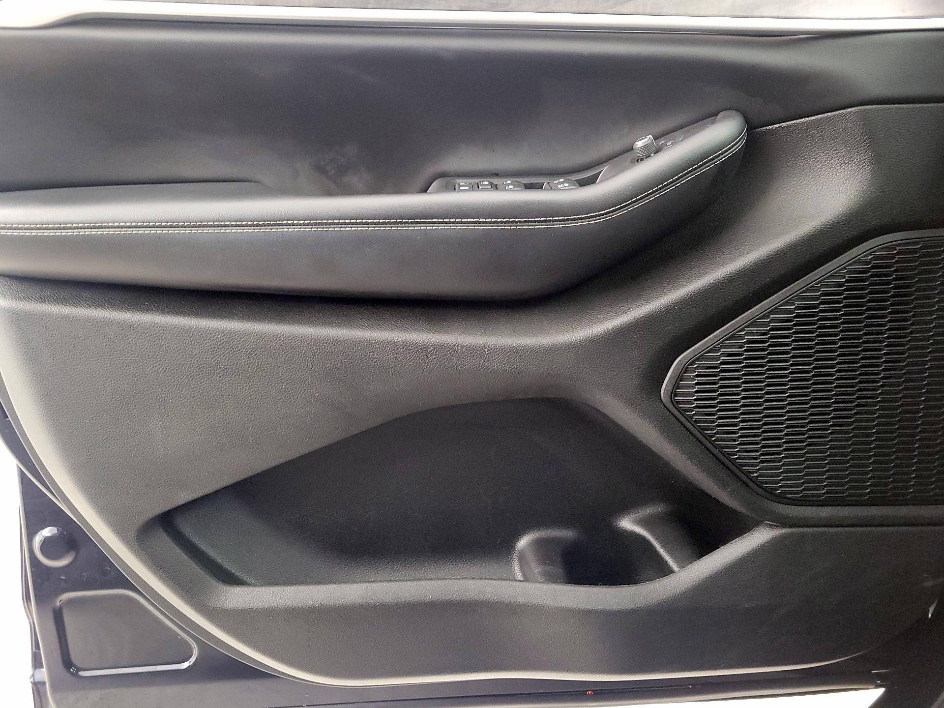 Thumbnail: 2023 Jeep Grand Cherokee - 12