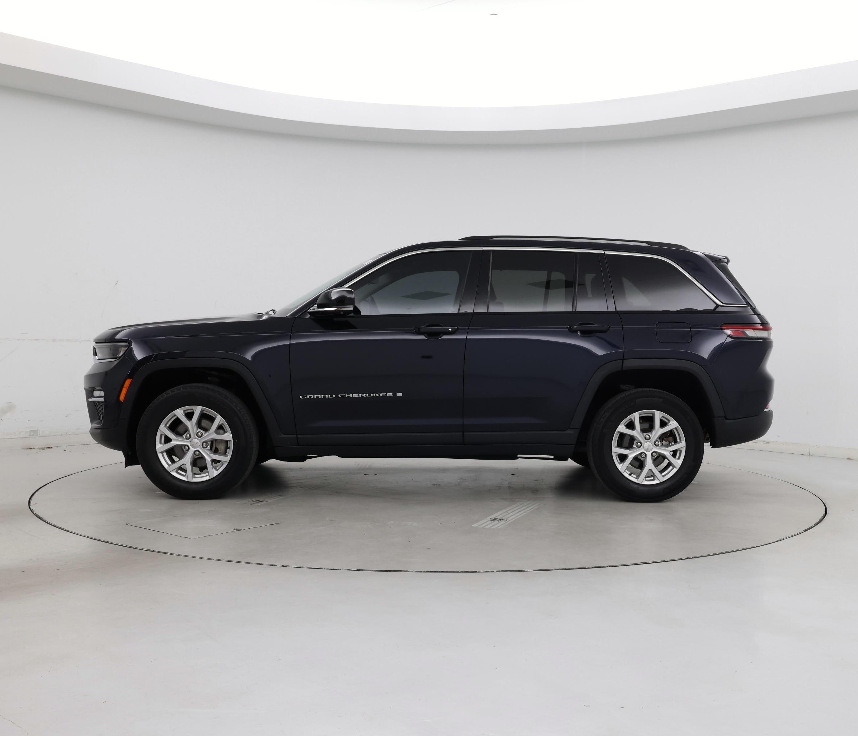 Thumbnail: 2023 Jeep Grand Cherokee - 3