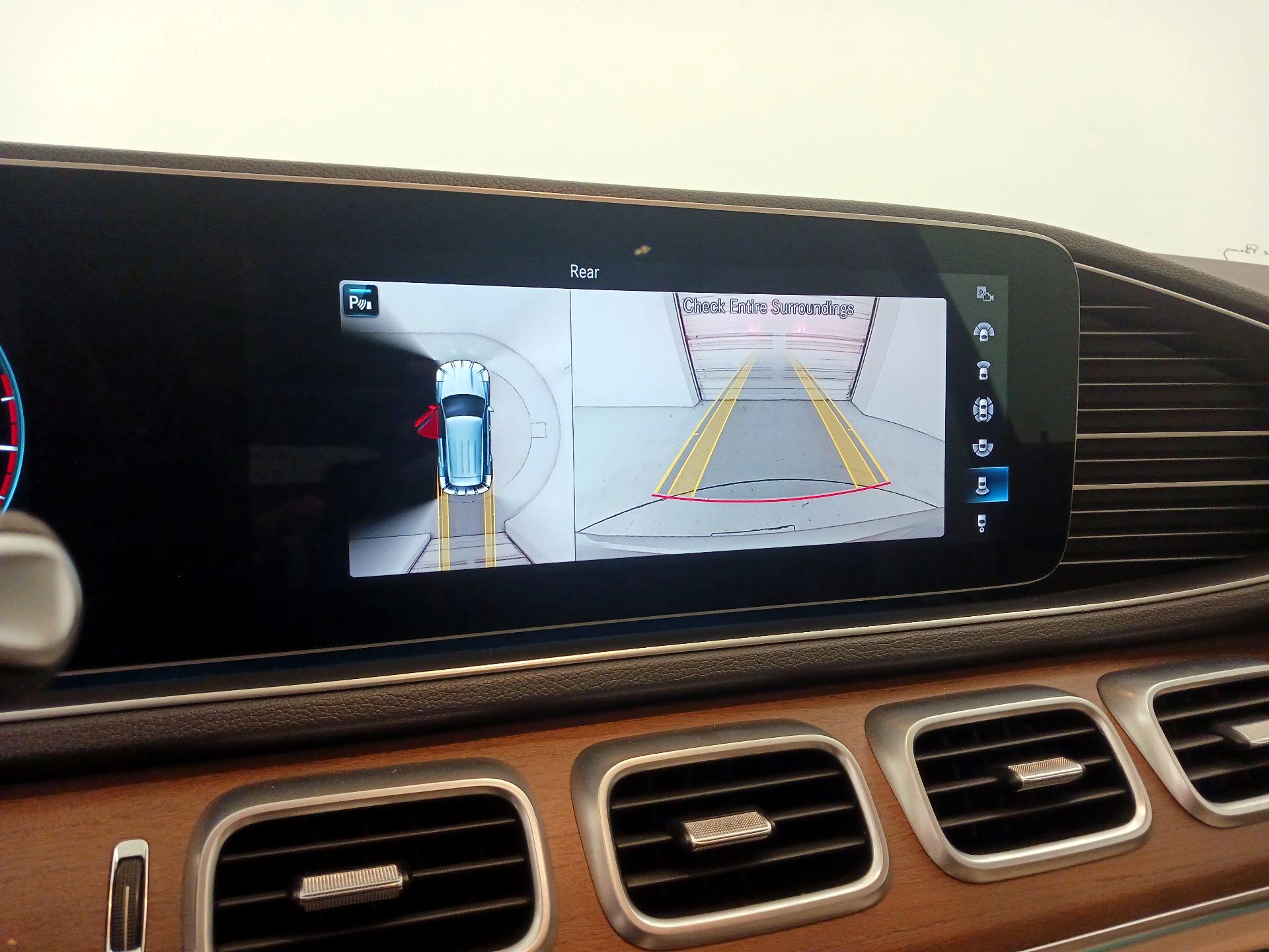 Thumbnail: 2021 Mercedes-Benz GLE - 15