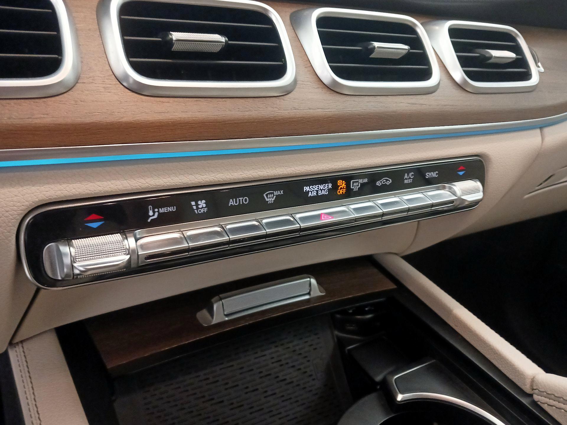 Thumbnail: 2021 Mercedes-Benz GLE - 17