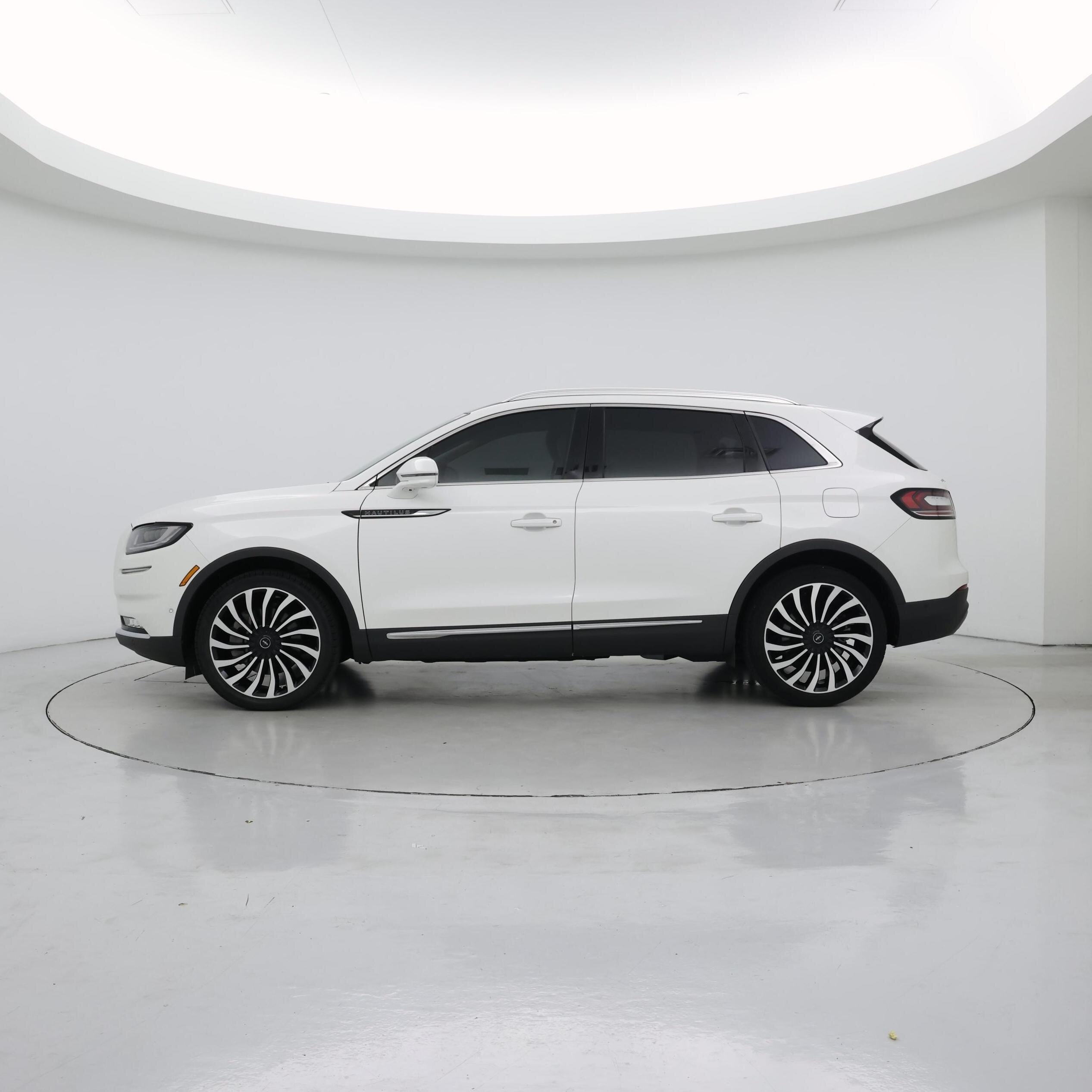 Thumbnail: 2022 Lincoln Nautilus - 3