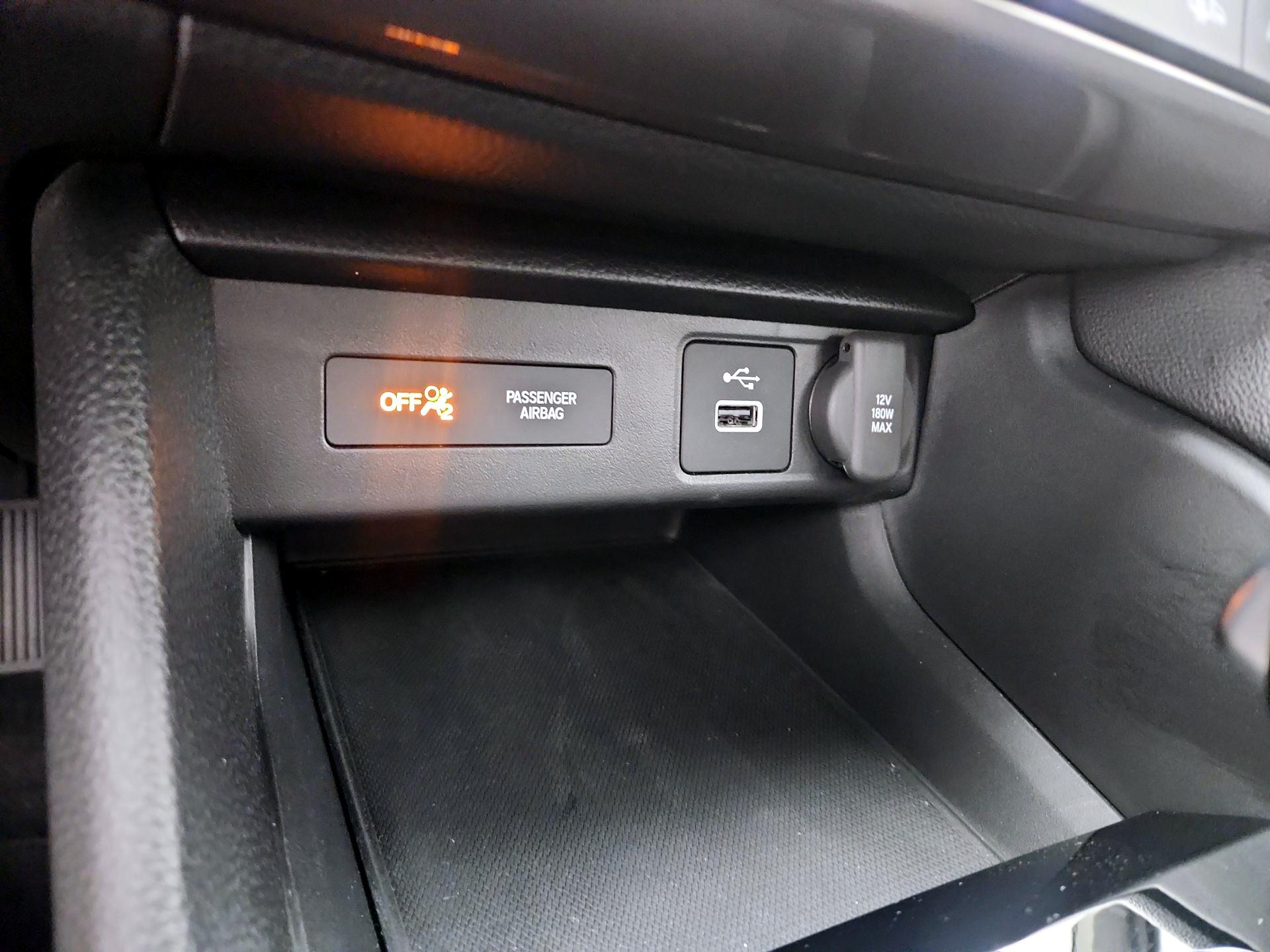 Thumbnail: 2023 Acura Integra - 18