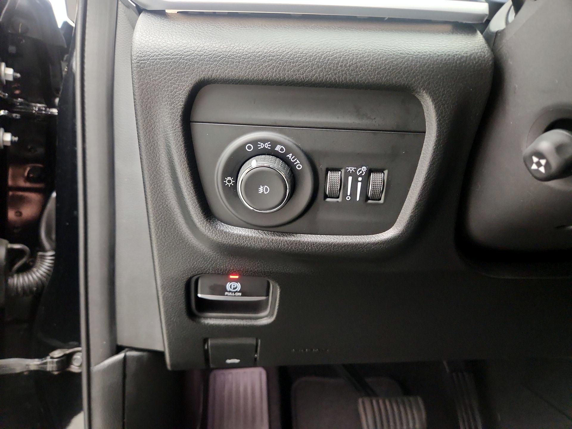 Thumbnail: 2023 Jeep Grand Cherokee - 13