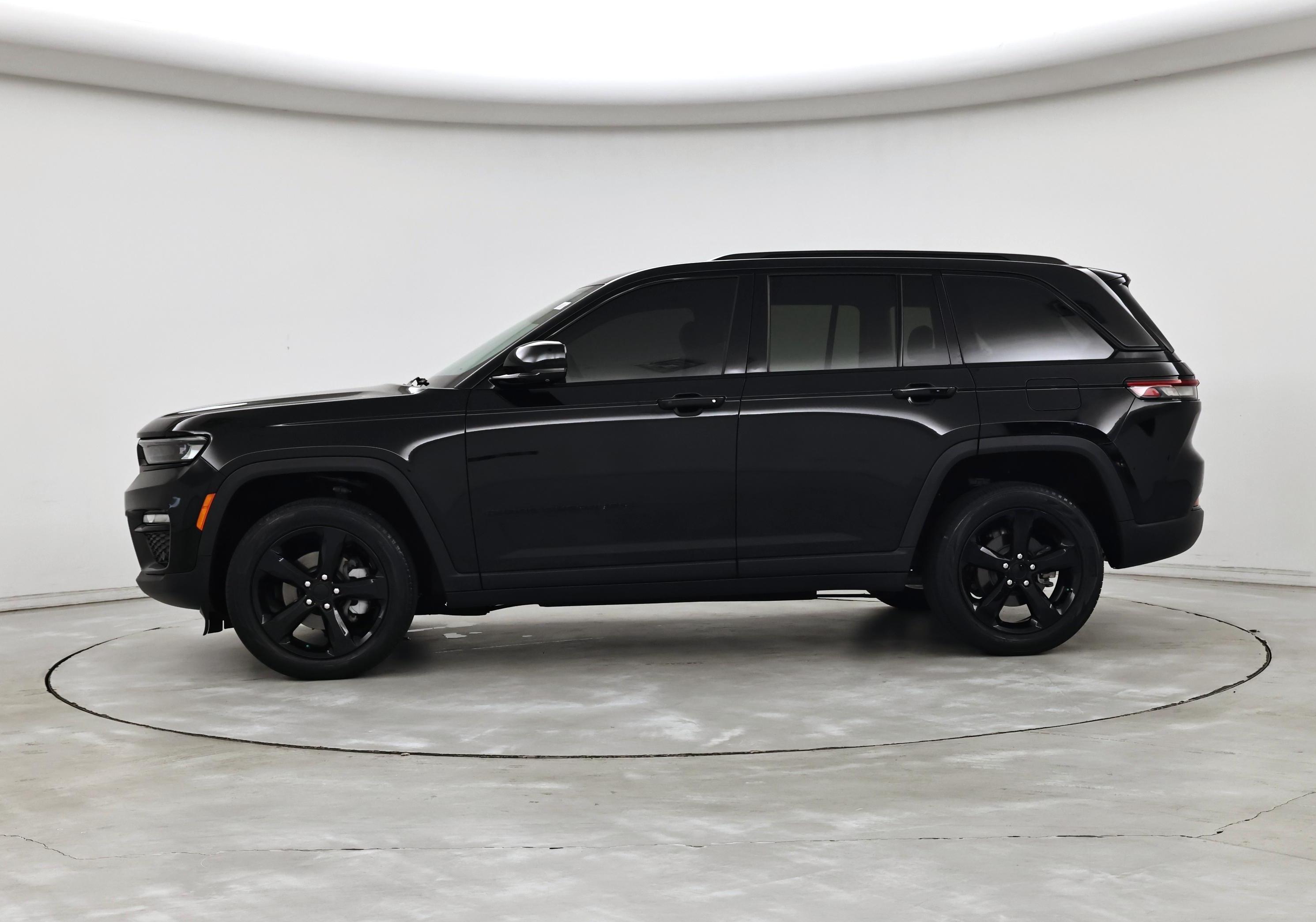 Thumbnail: 2023 Jeep Grand Cherokee - 3