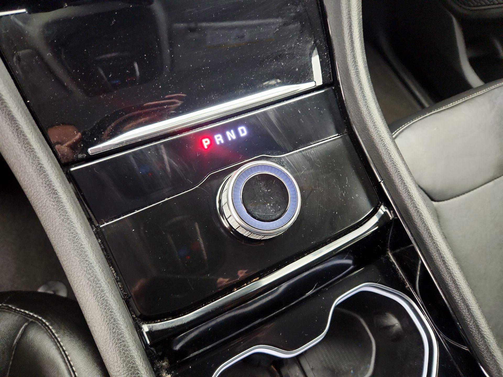 Thumbnail: 2022 Jeep Grand Cherokee - 17