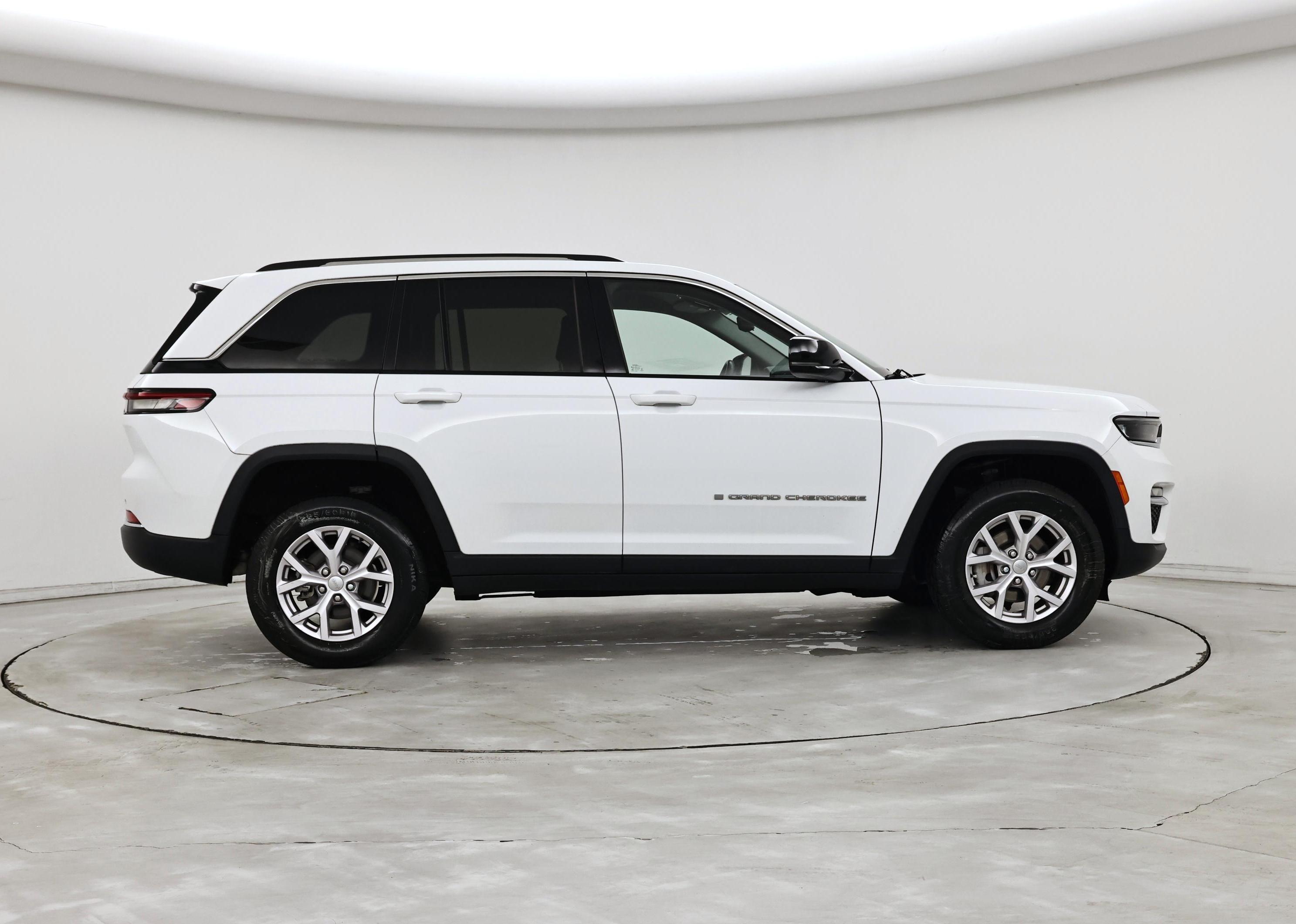 Thumbnail: 2022 Jeep Grand Cherokee - 7