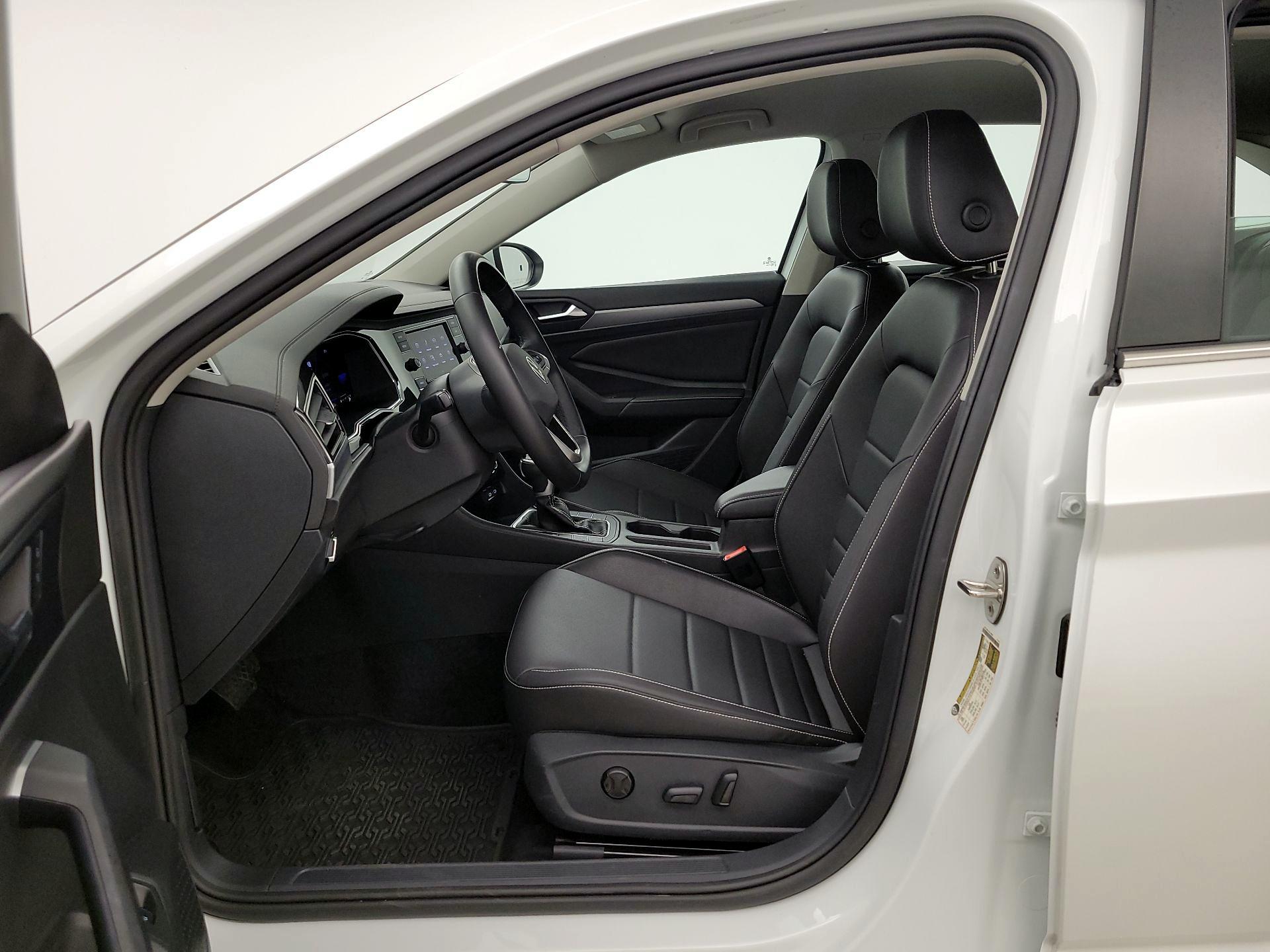 Thumbnail: 2023 Volkswagen Jetta - 11