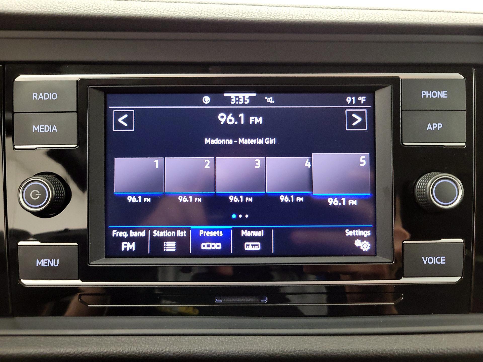 Thumbnail: 2023 Volkswagen Jetta - 15