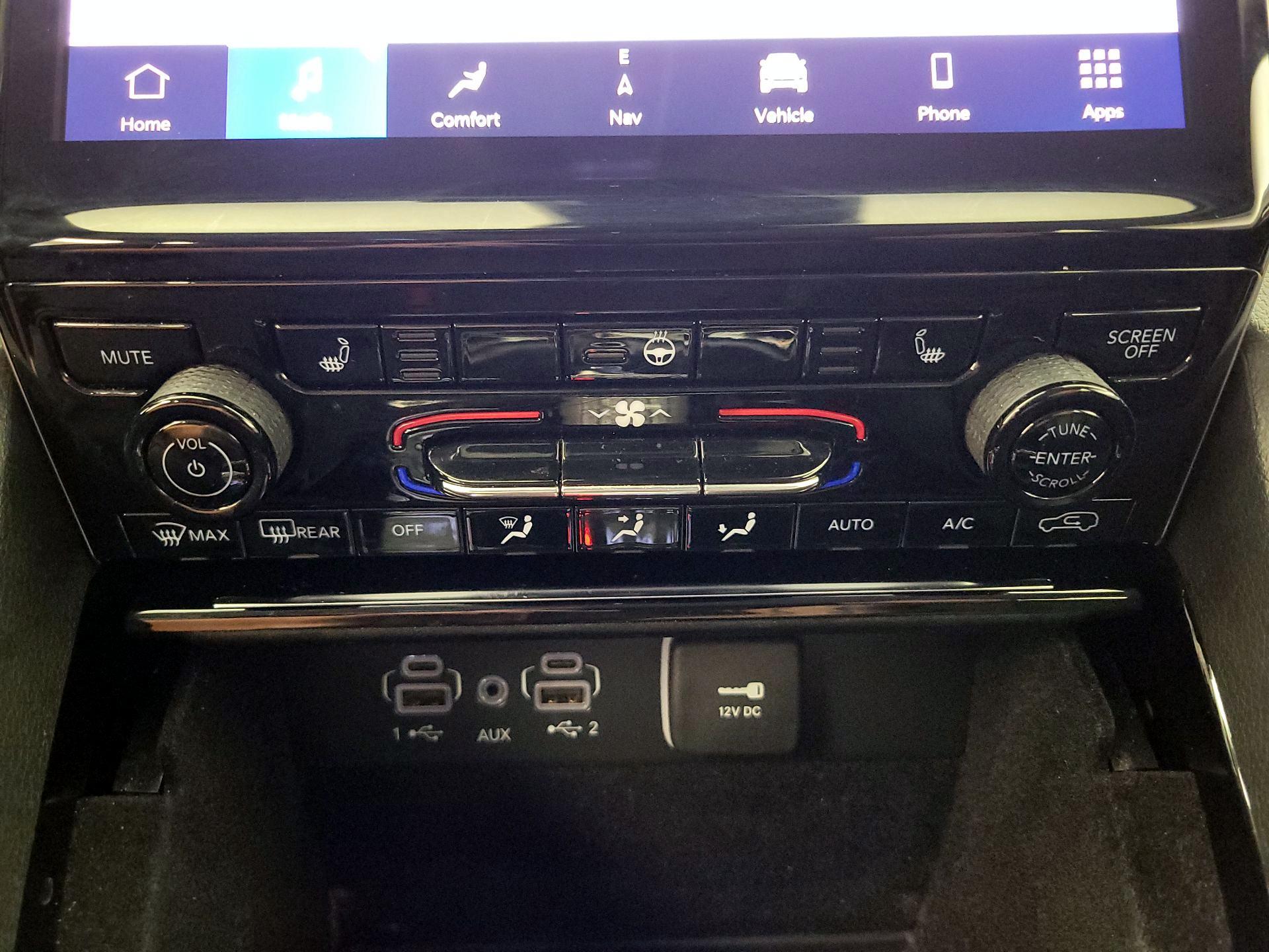 Thumbnail: 2022 Jeep Grand Cherokee - 16