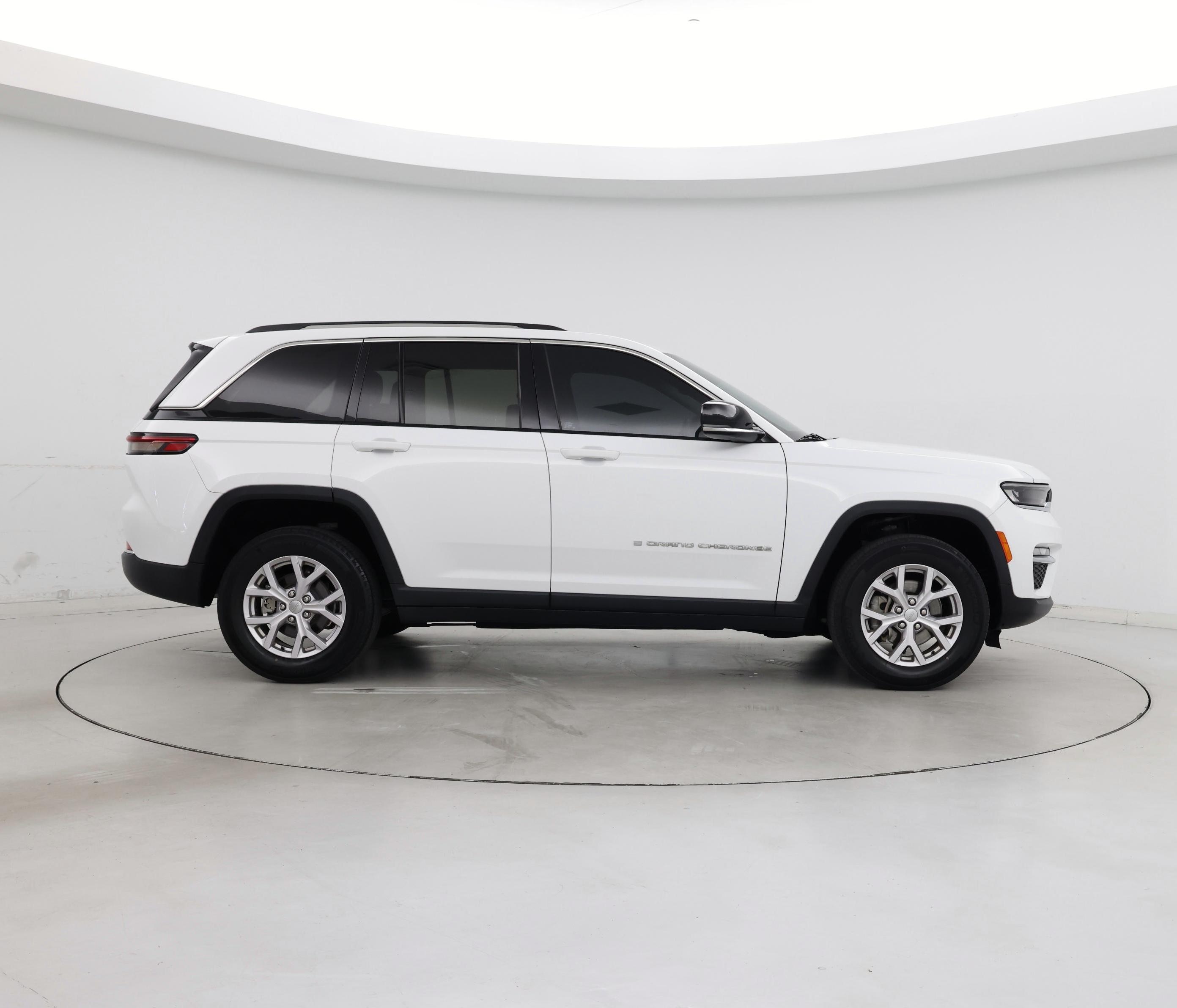 Thumbnail: 2022 Jeep Grand Cherokee - 7