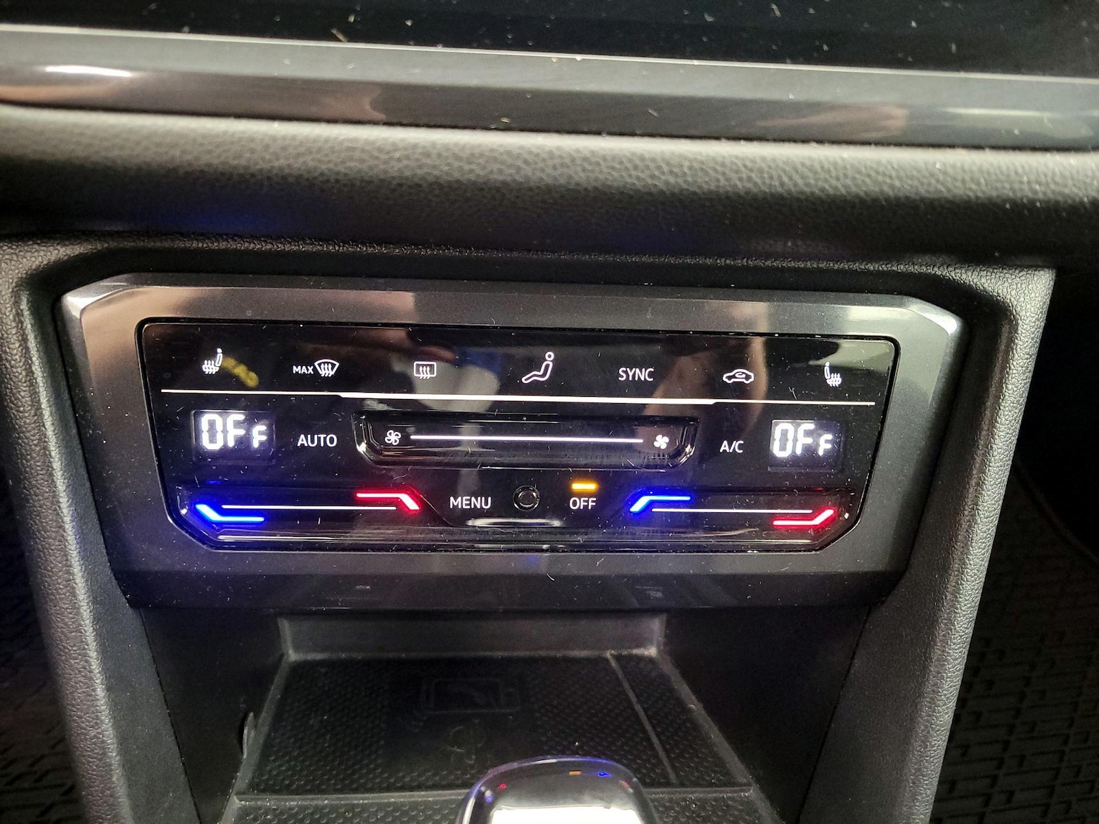 2023 Volkswagen Tiguan SE - Photo 17