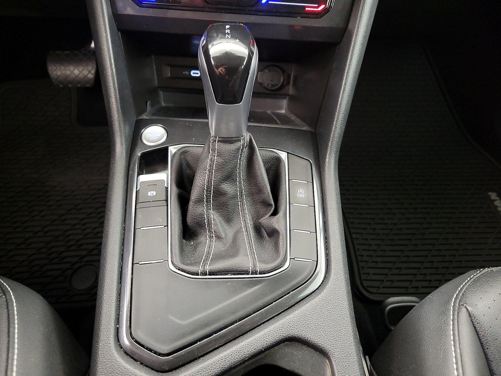 2023 Volkswagen Tiguan SE - Photo 18