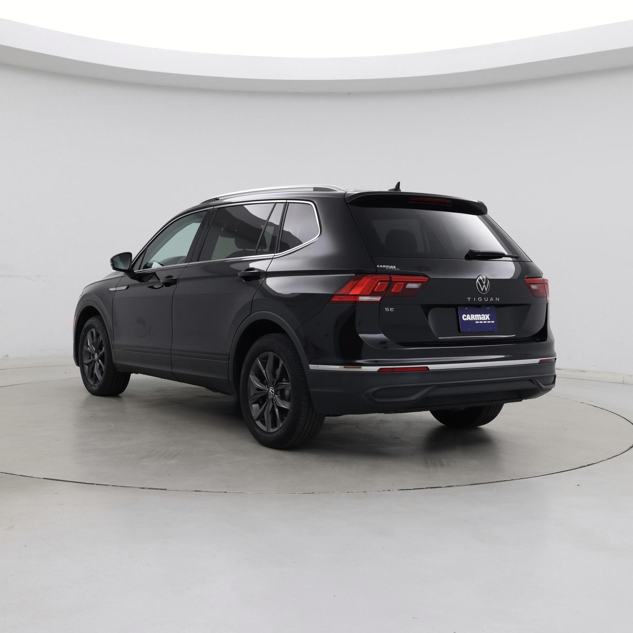 Thumbnail: 2023 Volkswagen Tiguan - 2