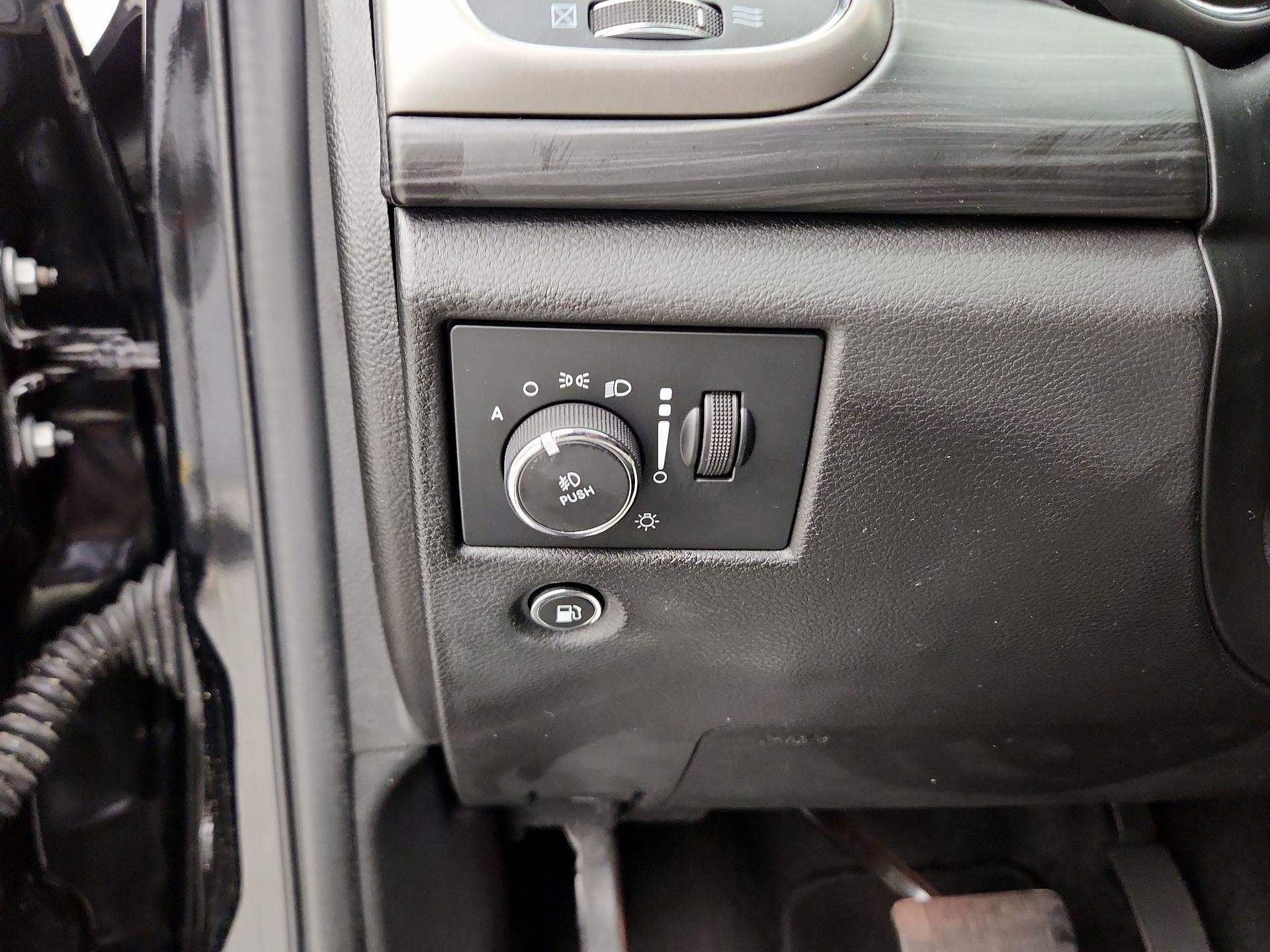 Thumbnail: 2021 Jeep Grand Cherokee - 13