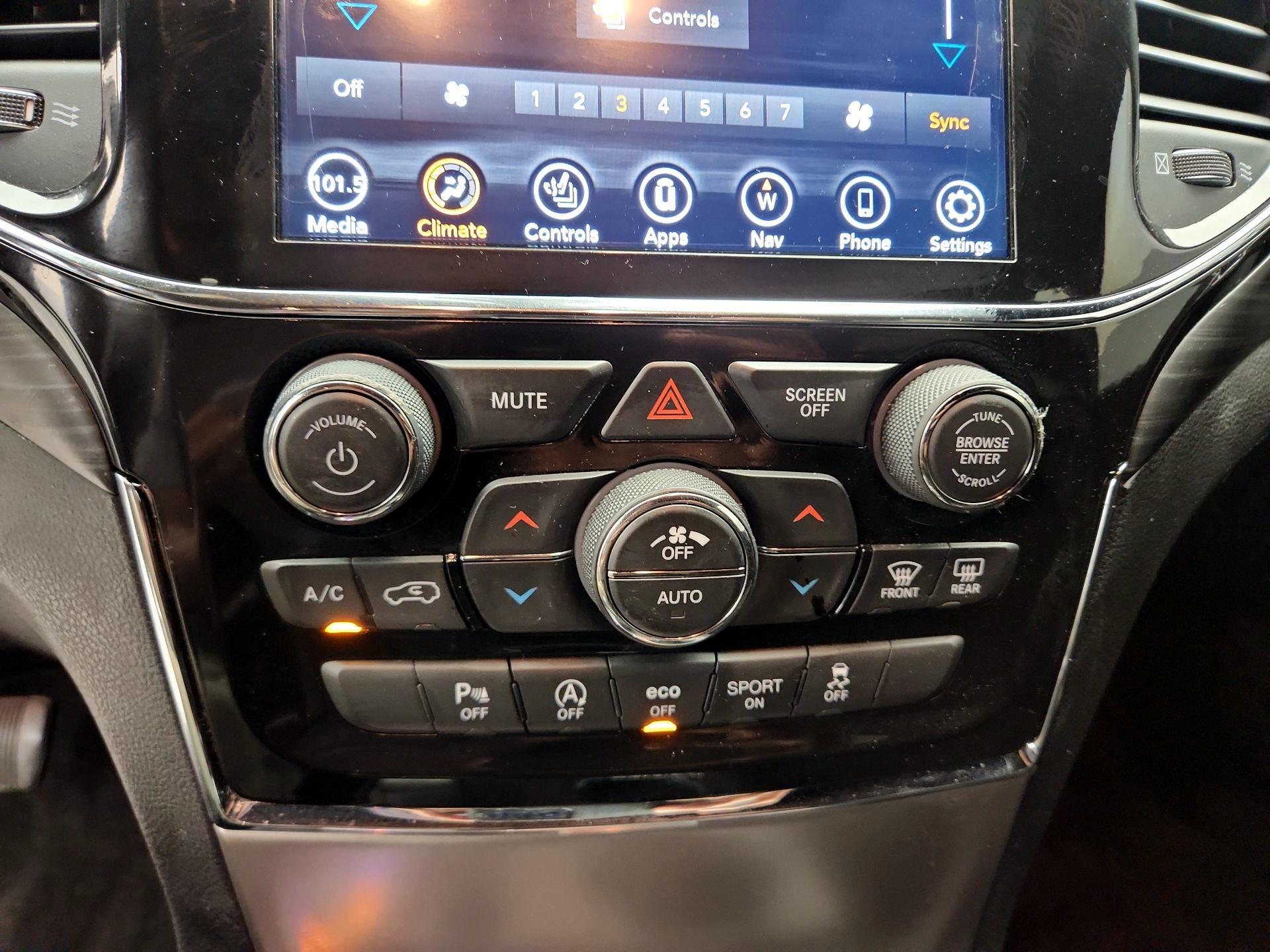 Thumbnail: 2021 Jeep Grand Cherokee - 16