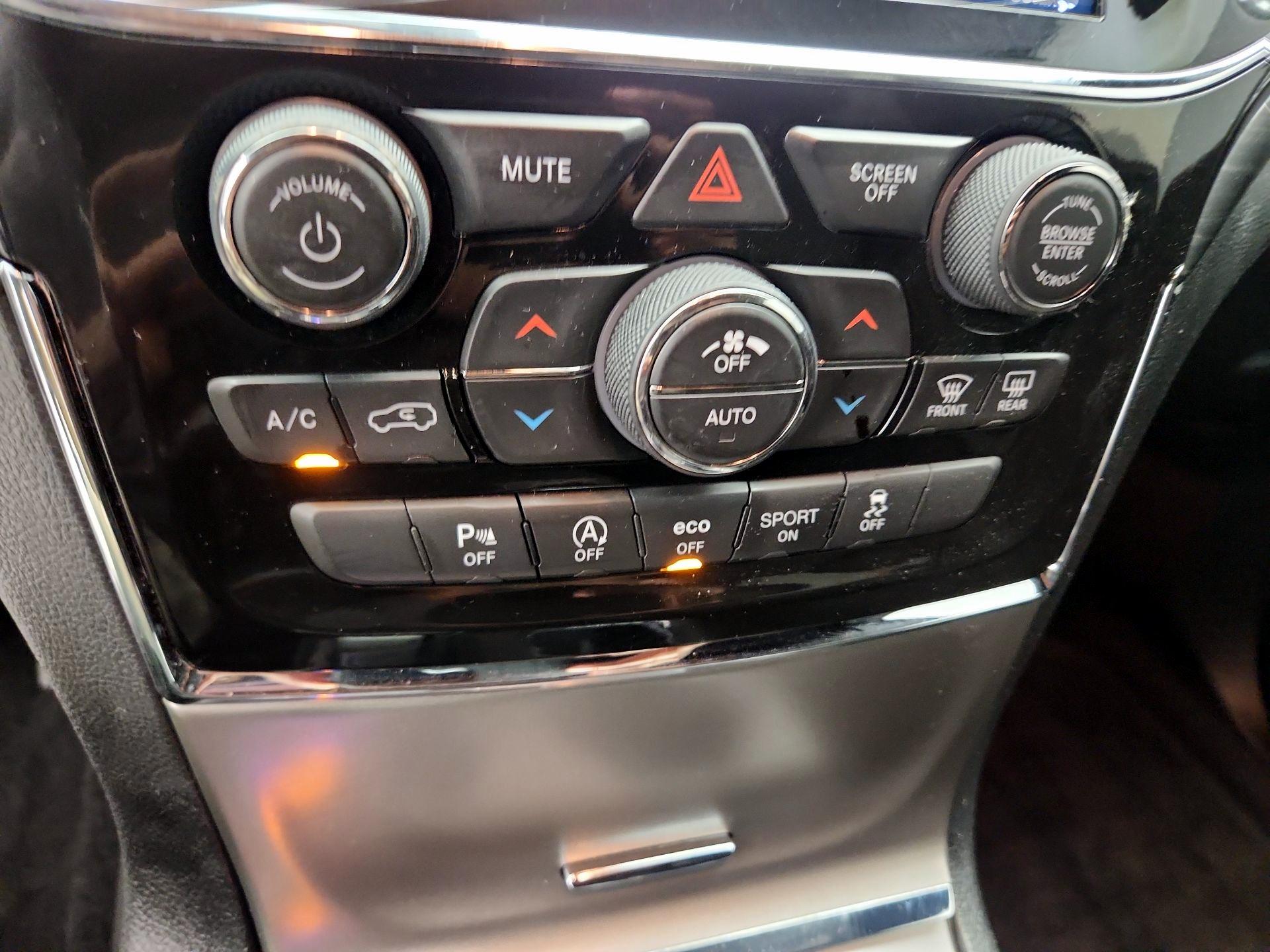 Thumbnail: 2021 Jeep Grand Cherokee - 17