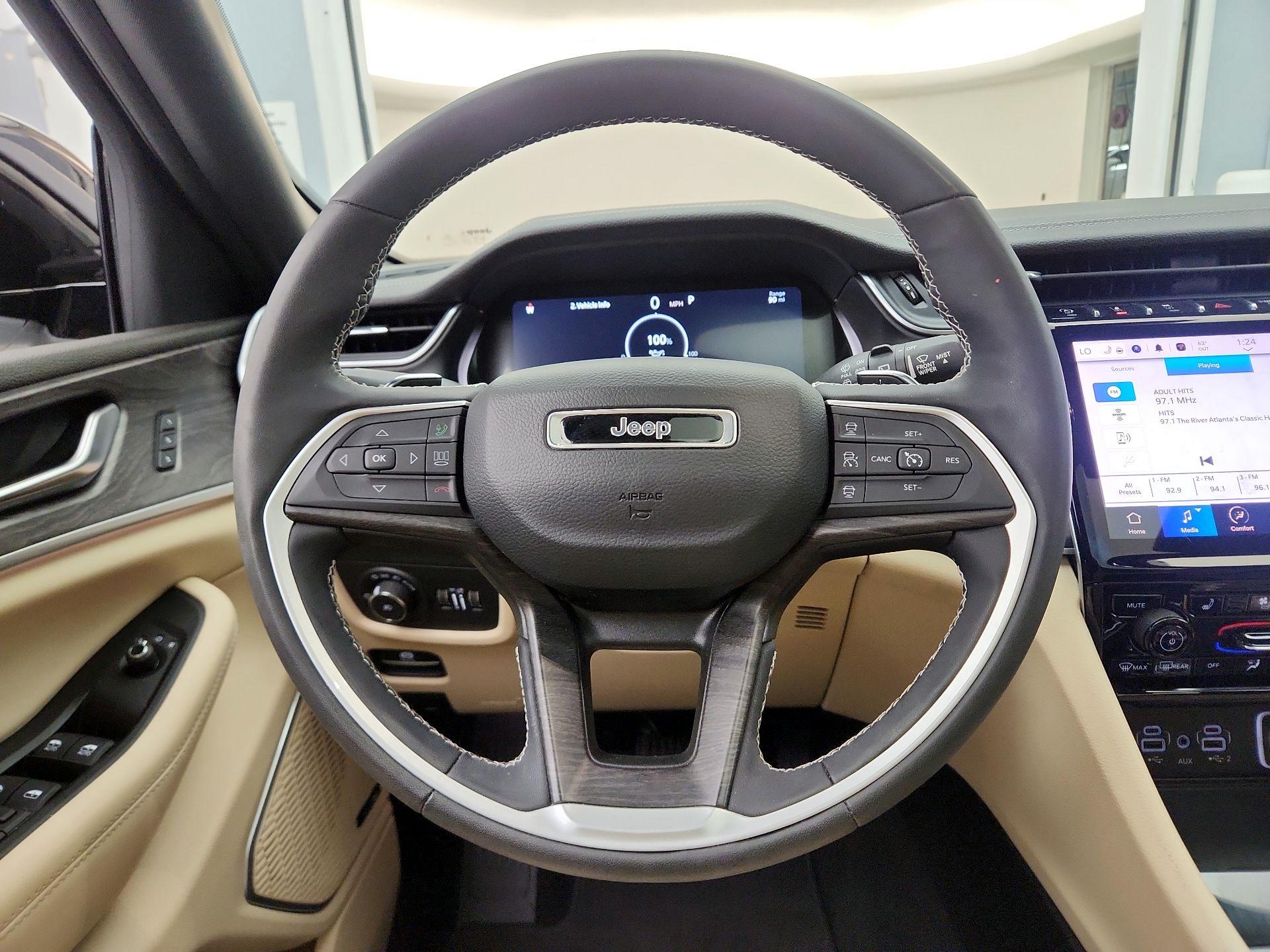 Thumbnail: 2023 Jeep Grand Cherokee - 10