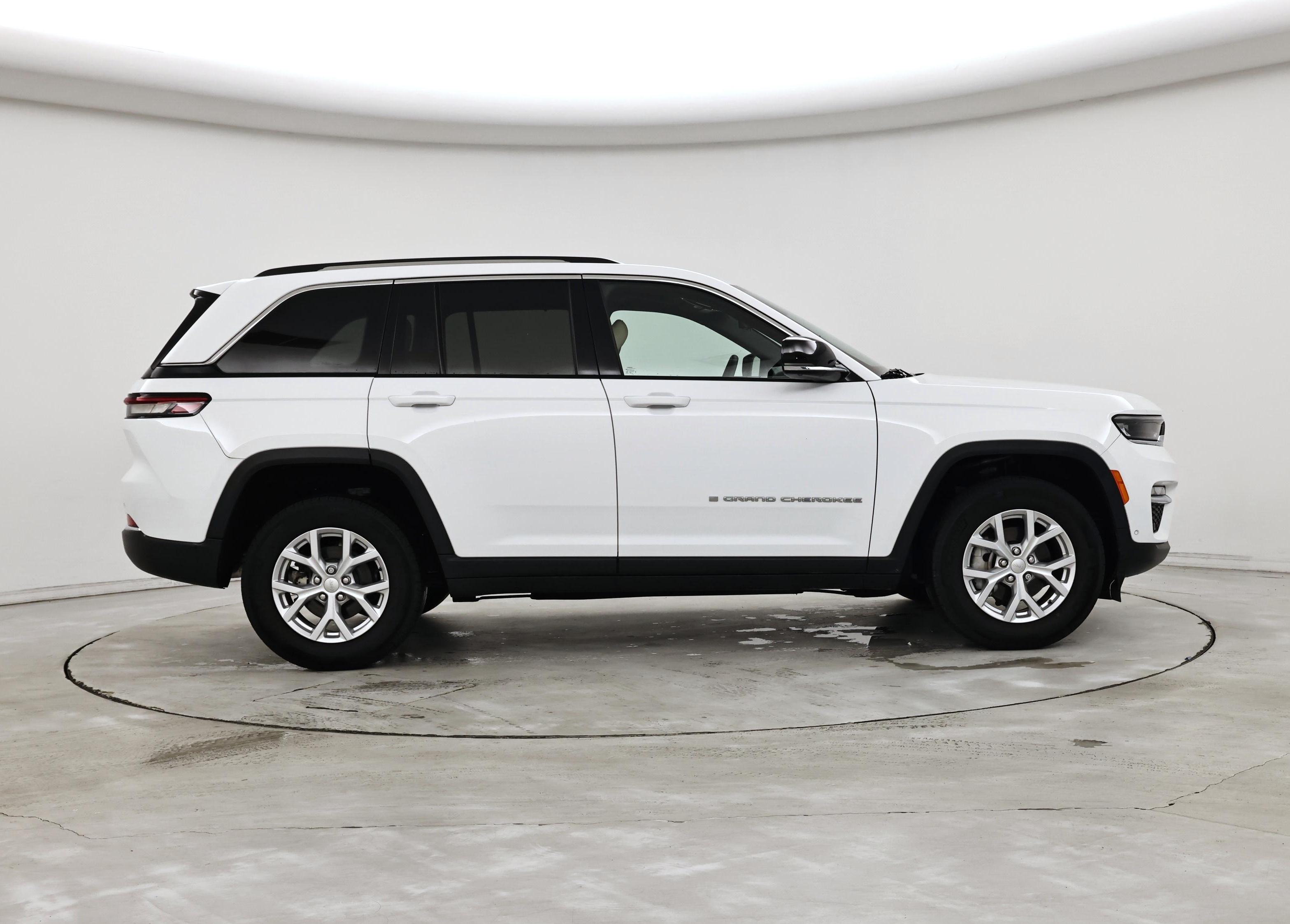 Thumbnail: 2023 Jeep Grand Cherokee - 7