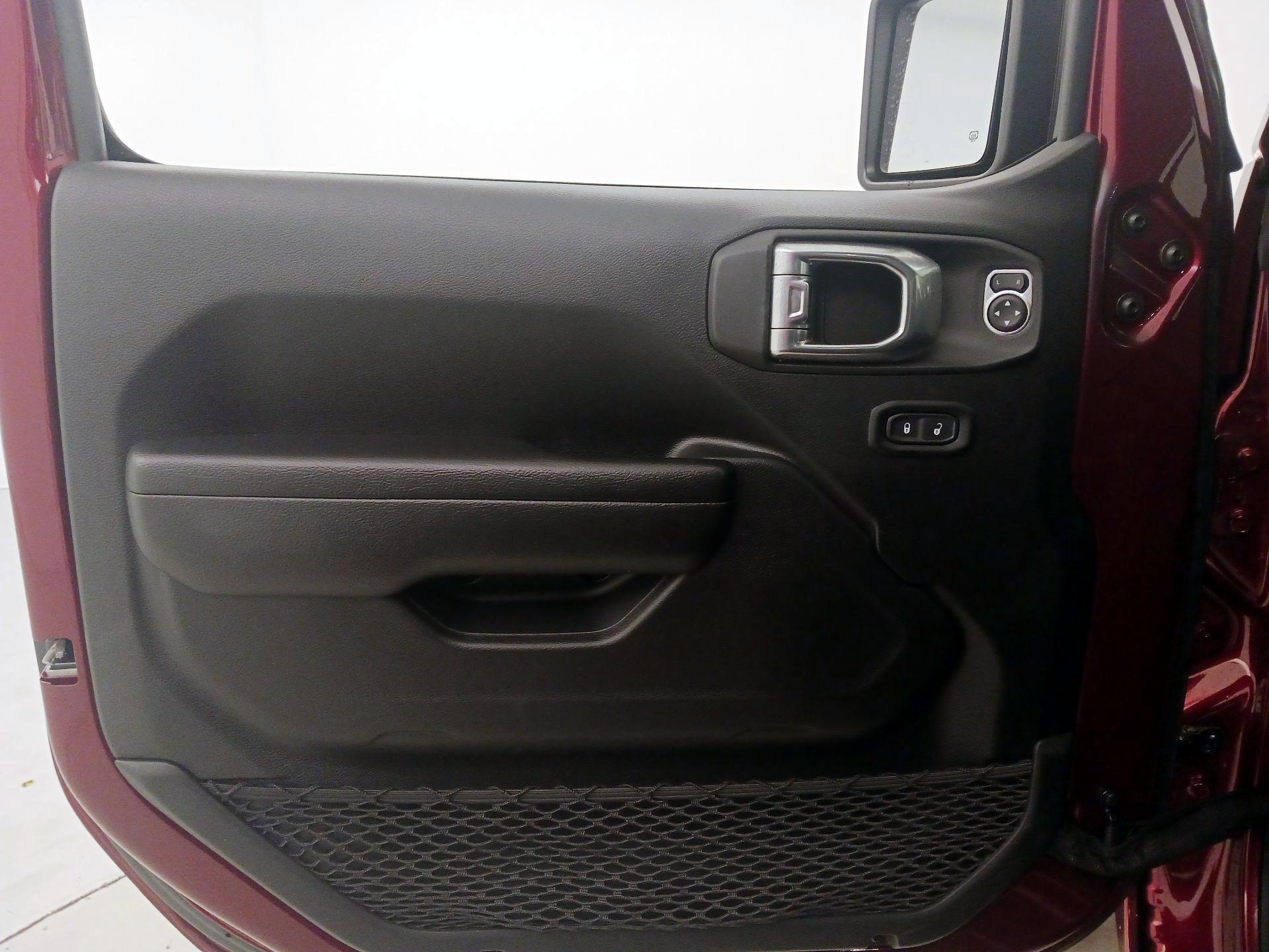 Thumbnail: 2021 Jeep Wrangler - 12