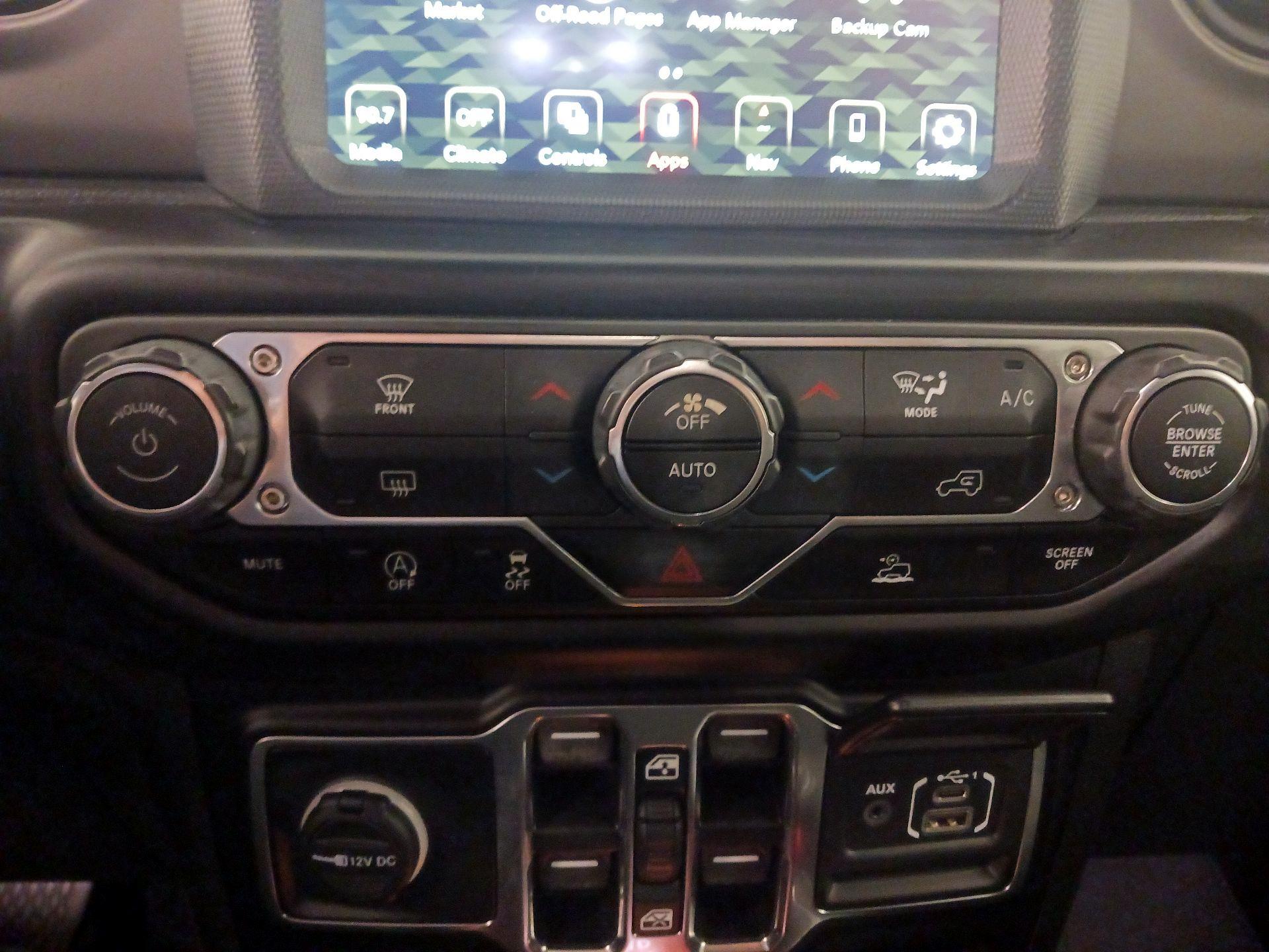 Thumbnail: 2021 Jeep Wrangler - 17