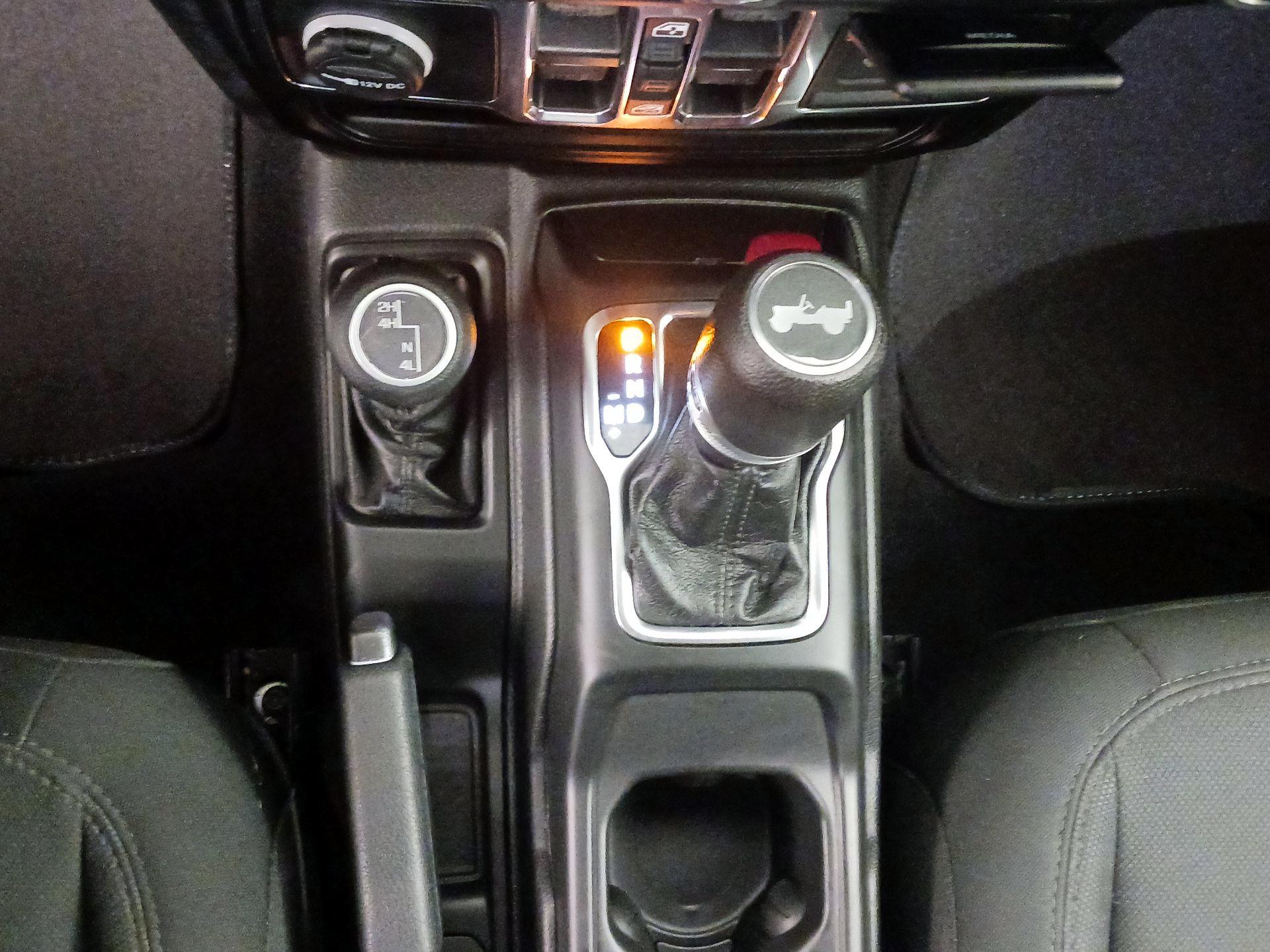 Thumbnail: 2021 Jeep Wrangler - 18