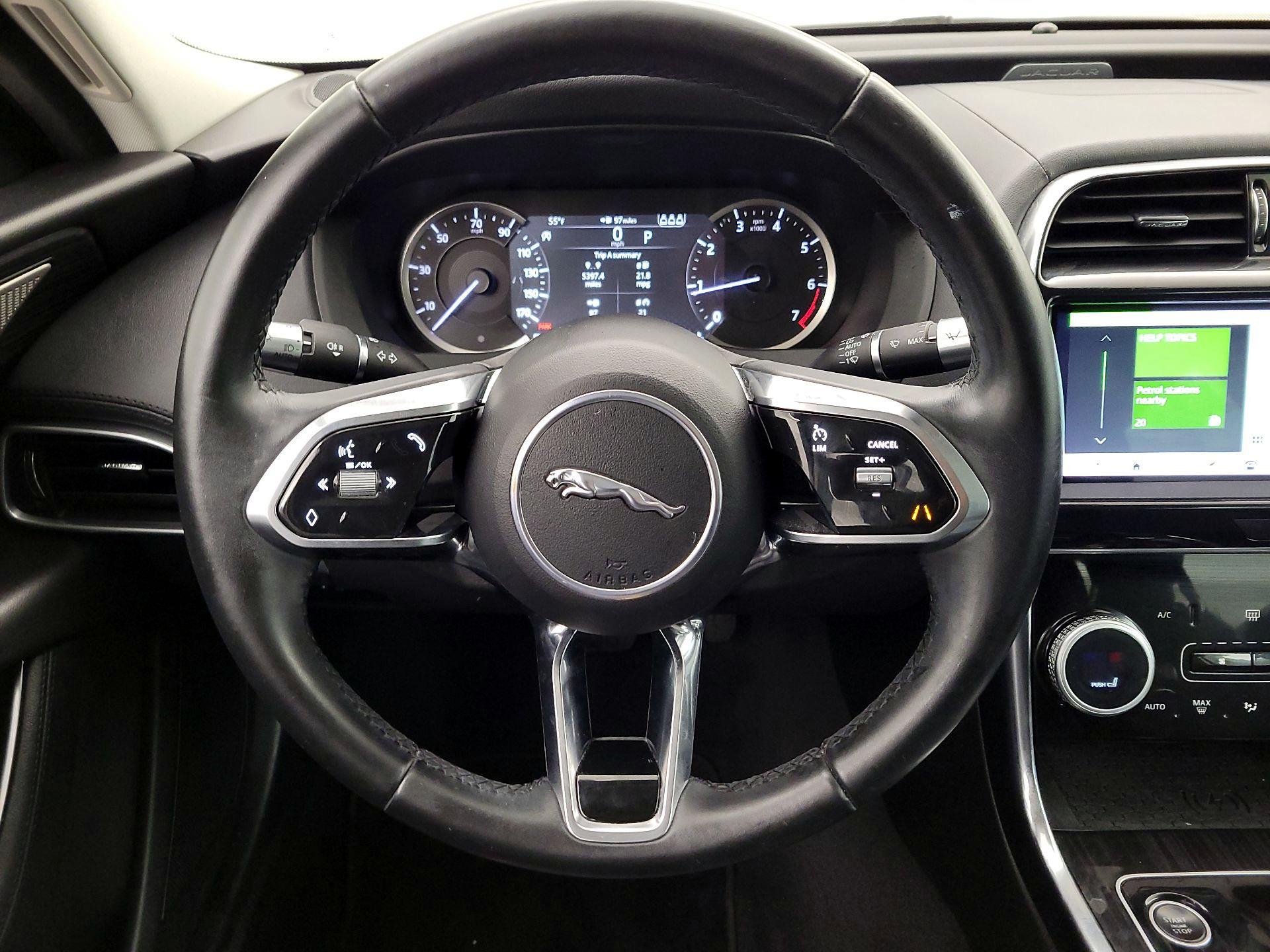 Thumbnail: 2020 Jaguar XE - 10