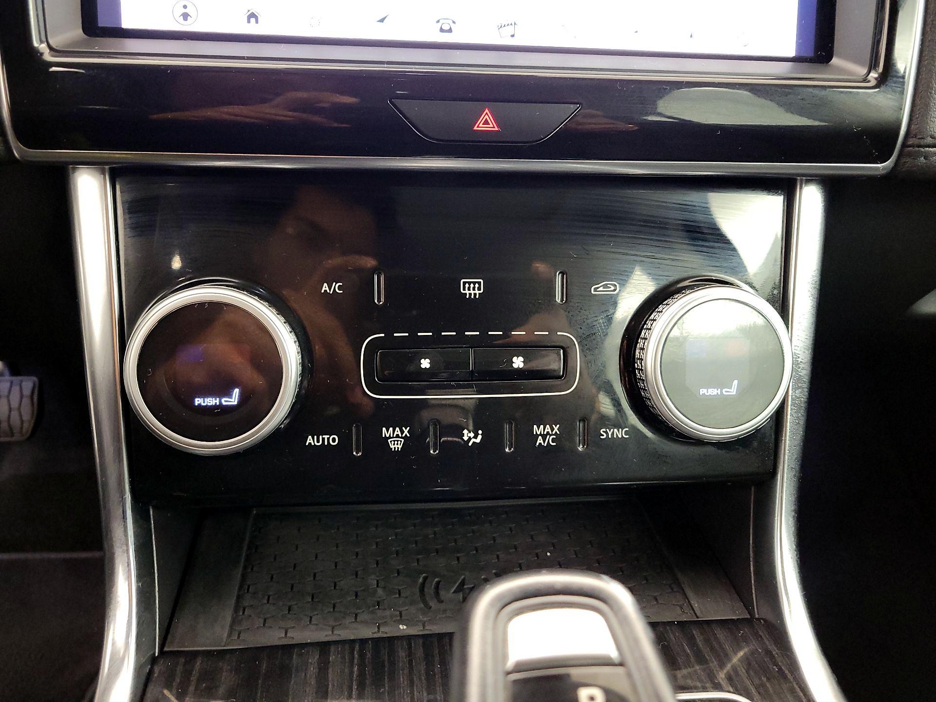 Thumbnail: 2020 Jaguar XE - 17