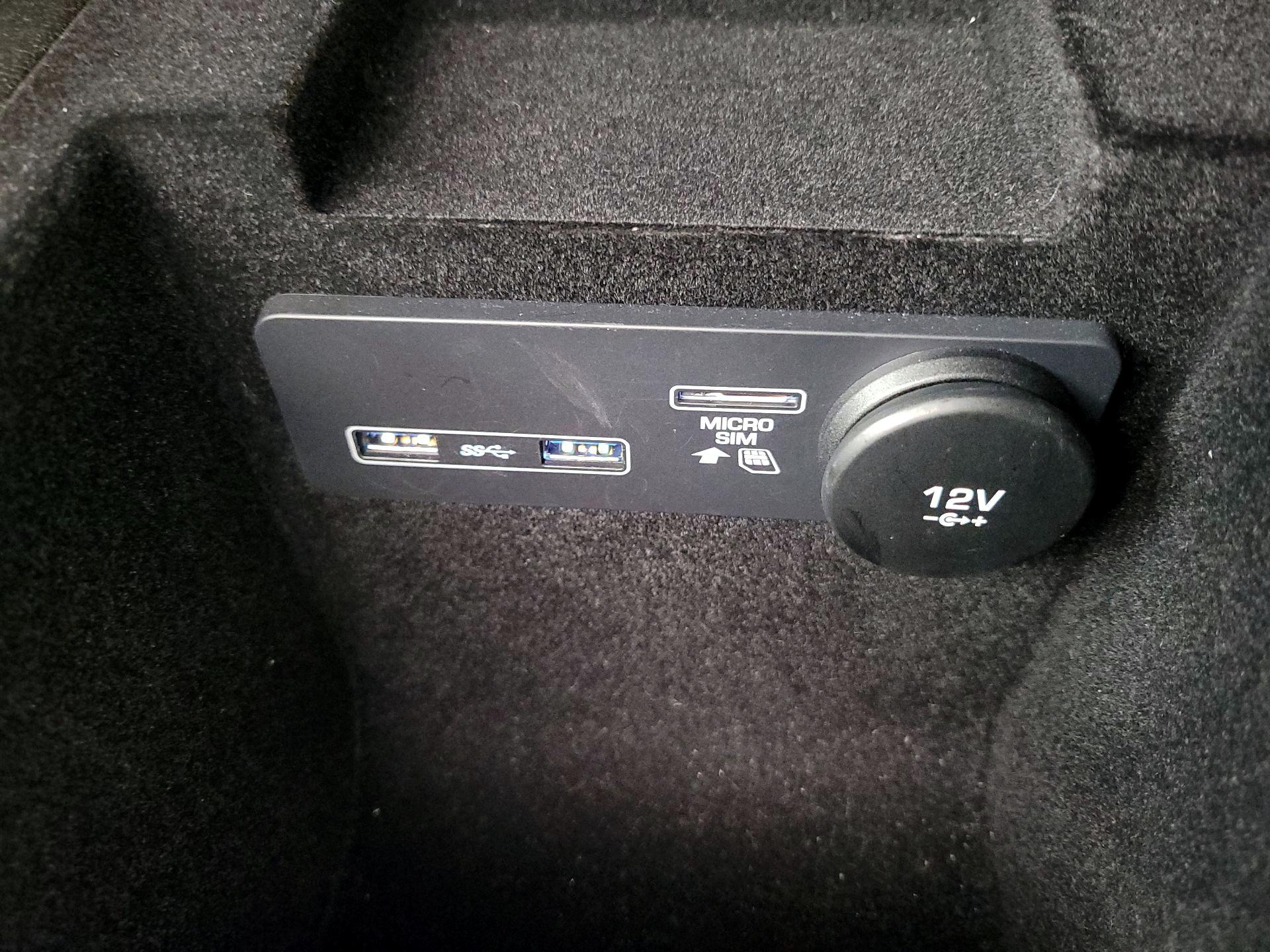 Thumbnail: 2020 Jaguar XE - 19