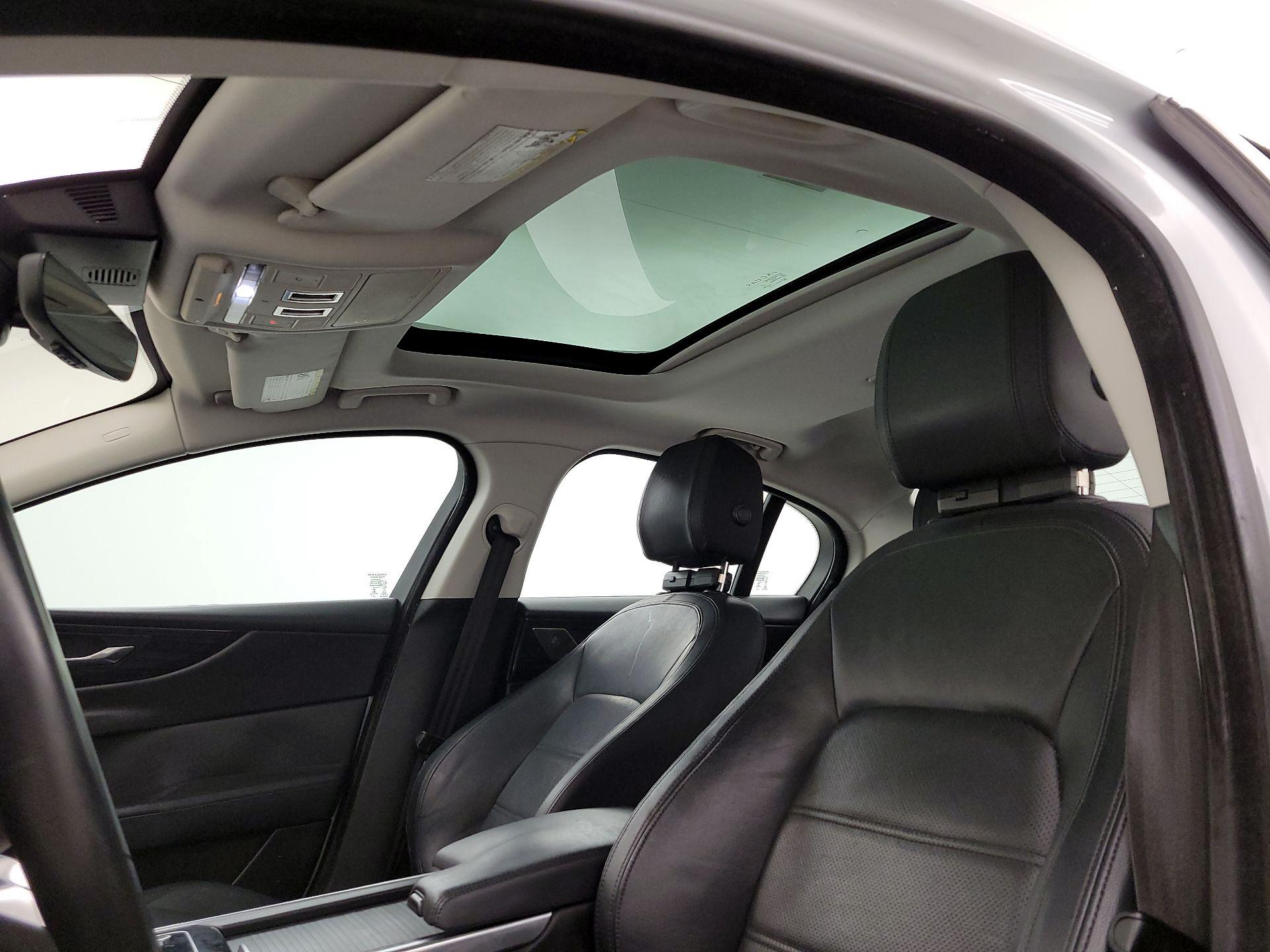 Thumbnail: 2020 Jaguar XE - 20