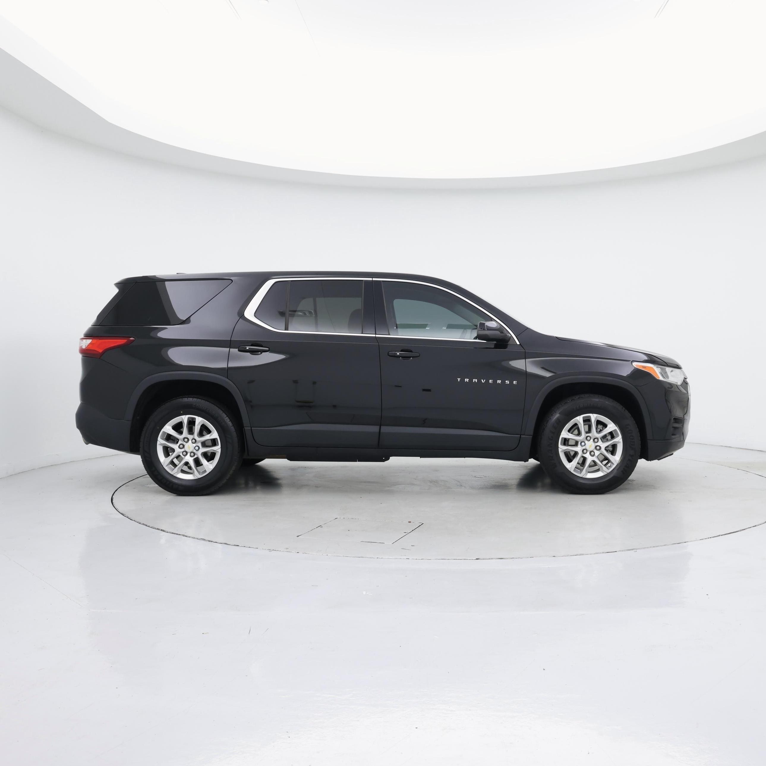 Thumbnail: 2021 Chevrolet Traverse - 7