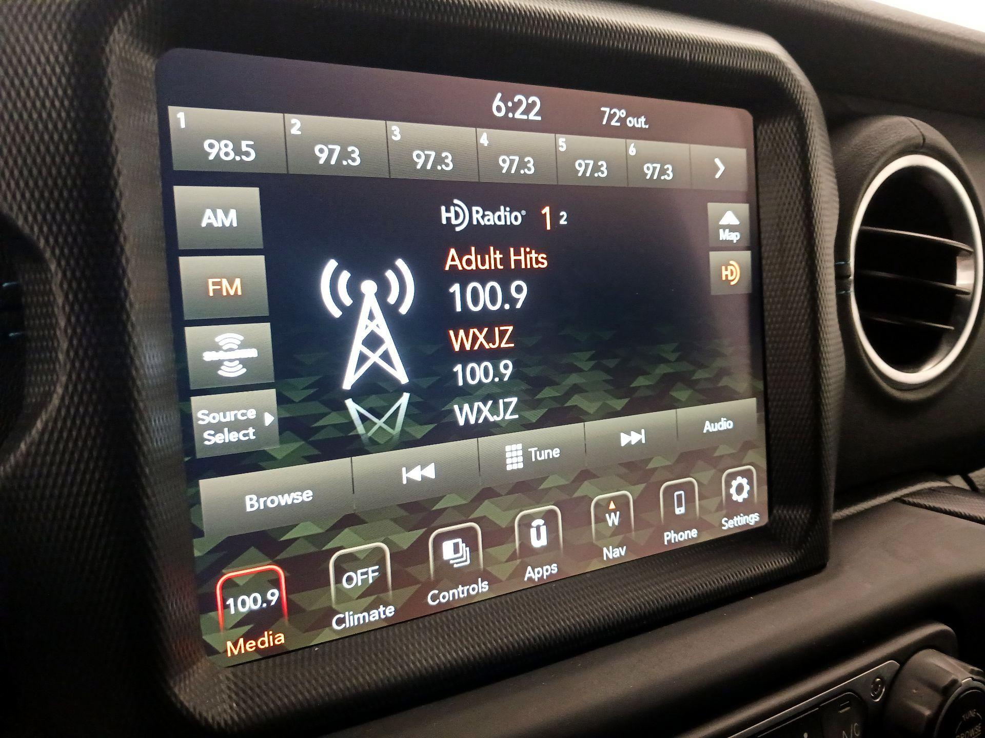 Thumbnail: 2022 Jeep Wrangler - 16