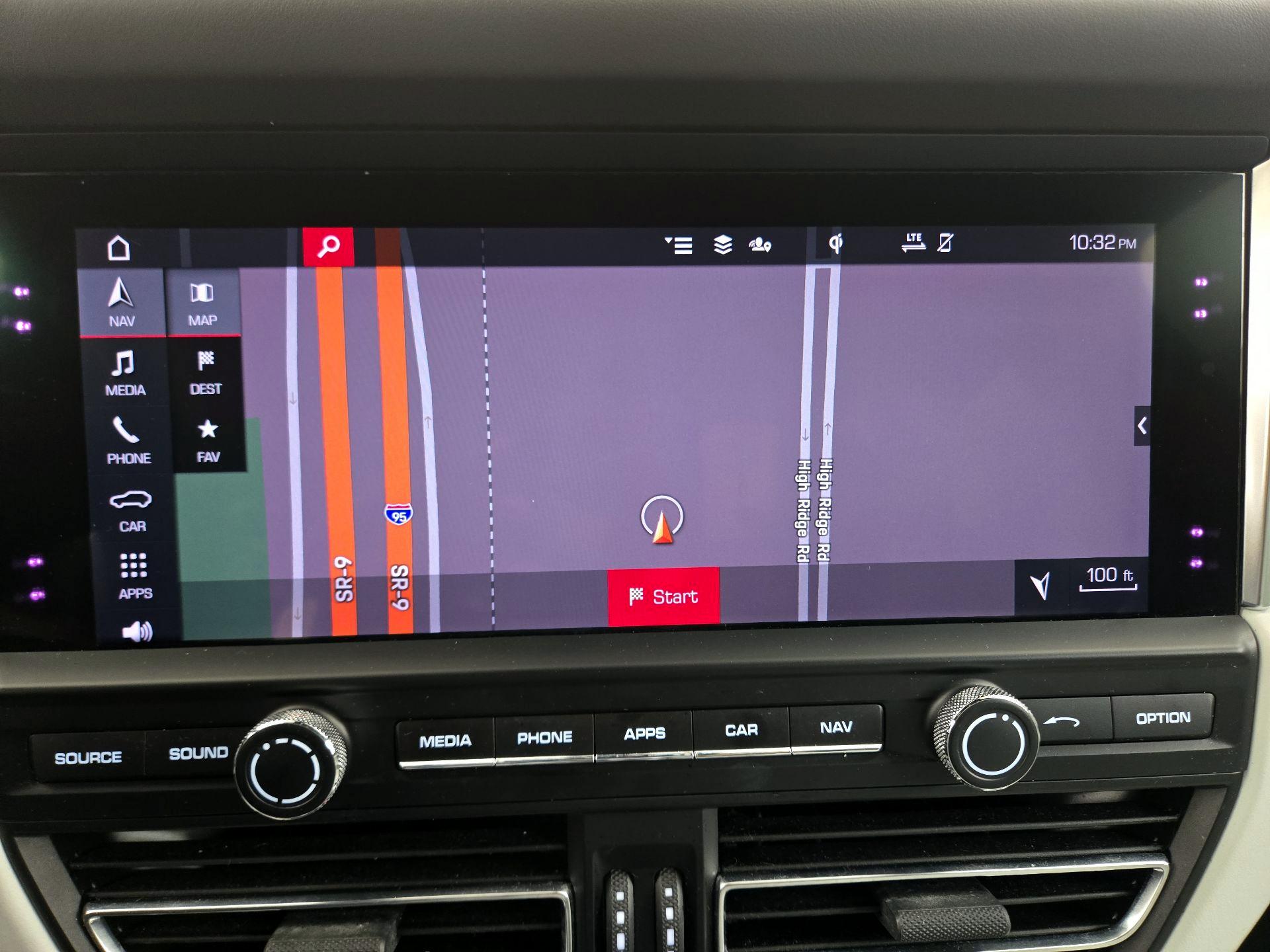 Thumbnail: 2020 Porsche Macan - 14