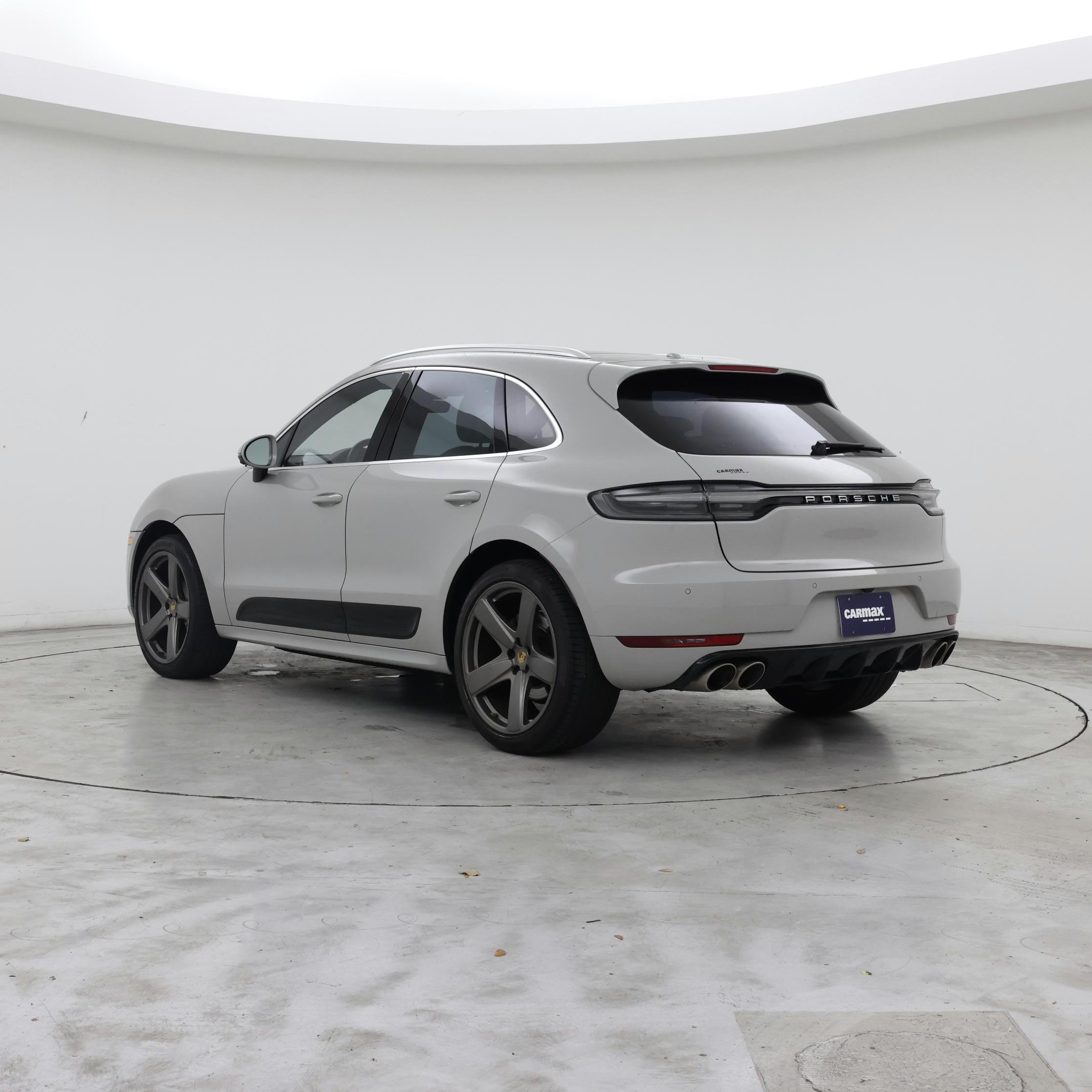 Thumbnail: 2020 Porsche Macan - 2