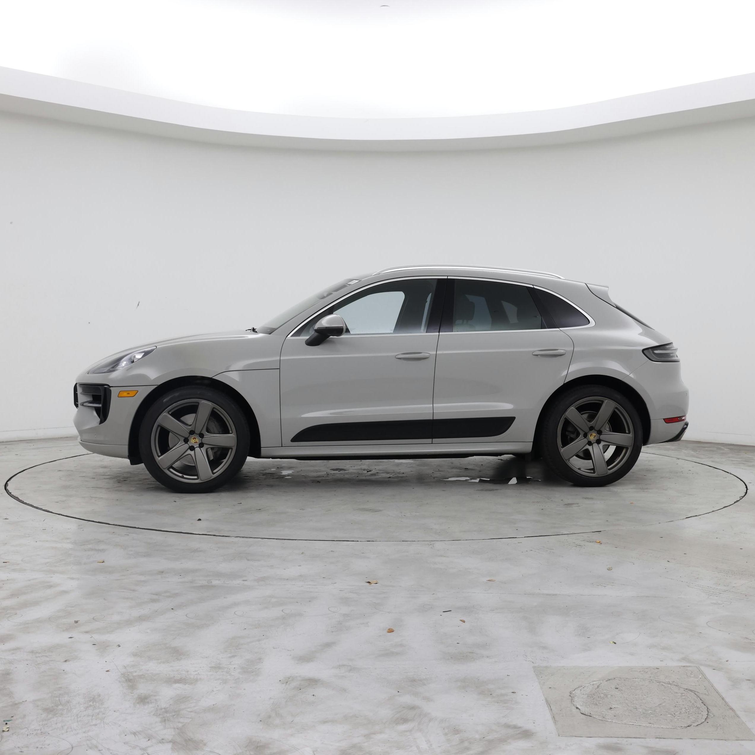 Thumbnail: 2020 Porsche Macan - 3