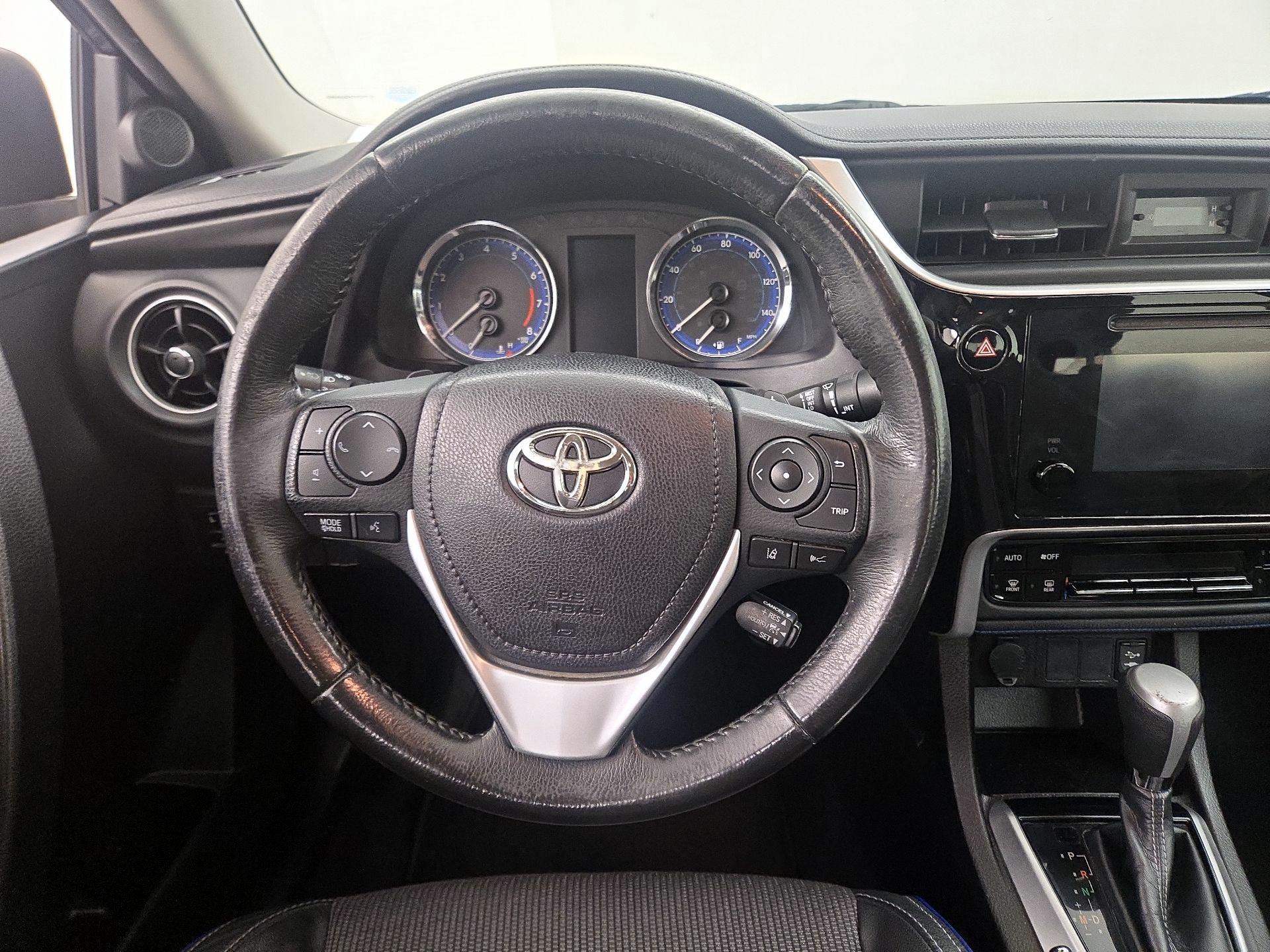 Thumbnail: 2018 Toyota Corolla - 10