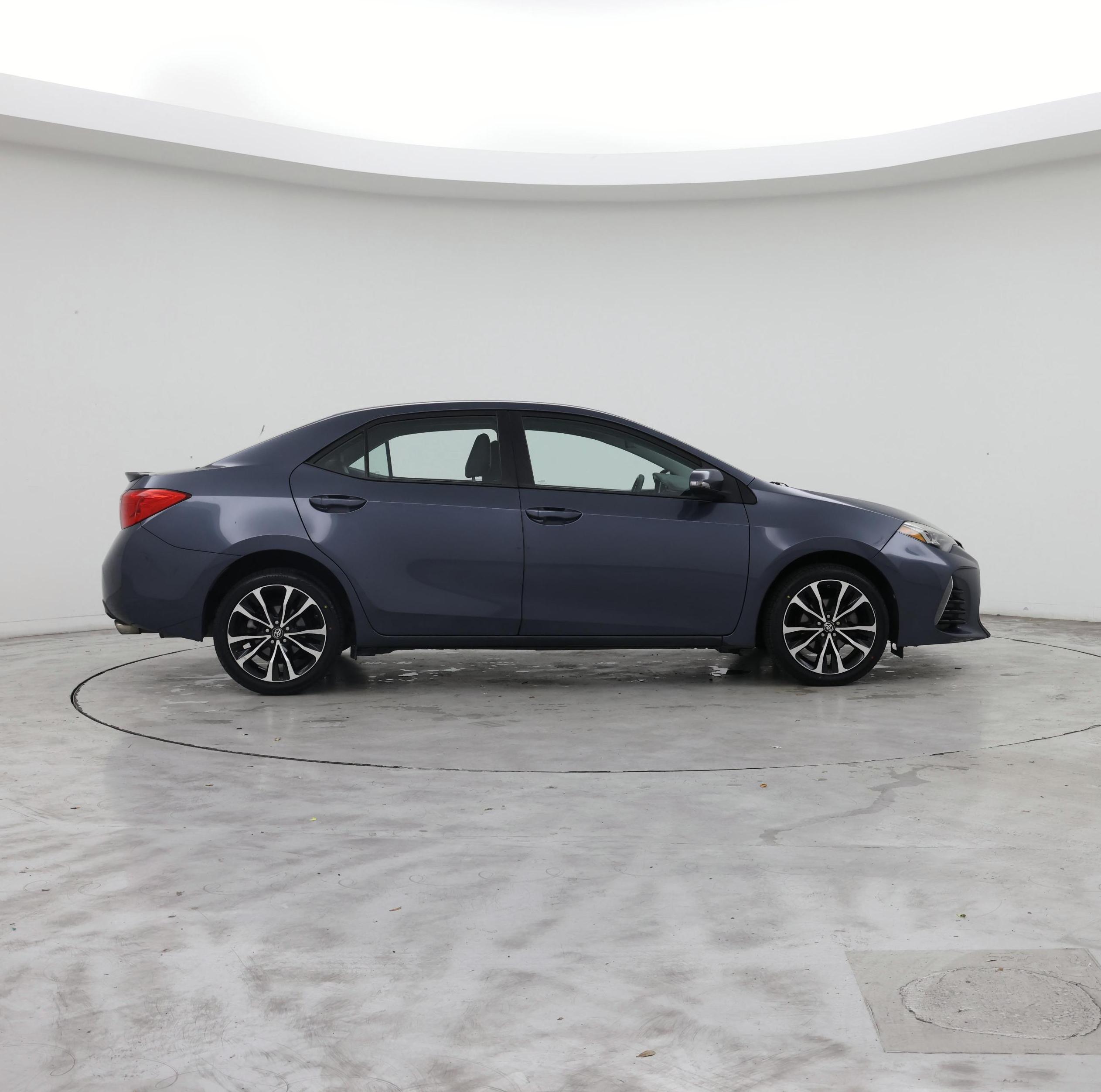 Thumbnail: 2018 Toyota Corolla - 7