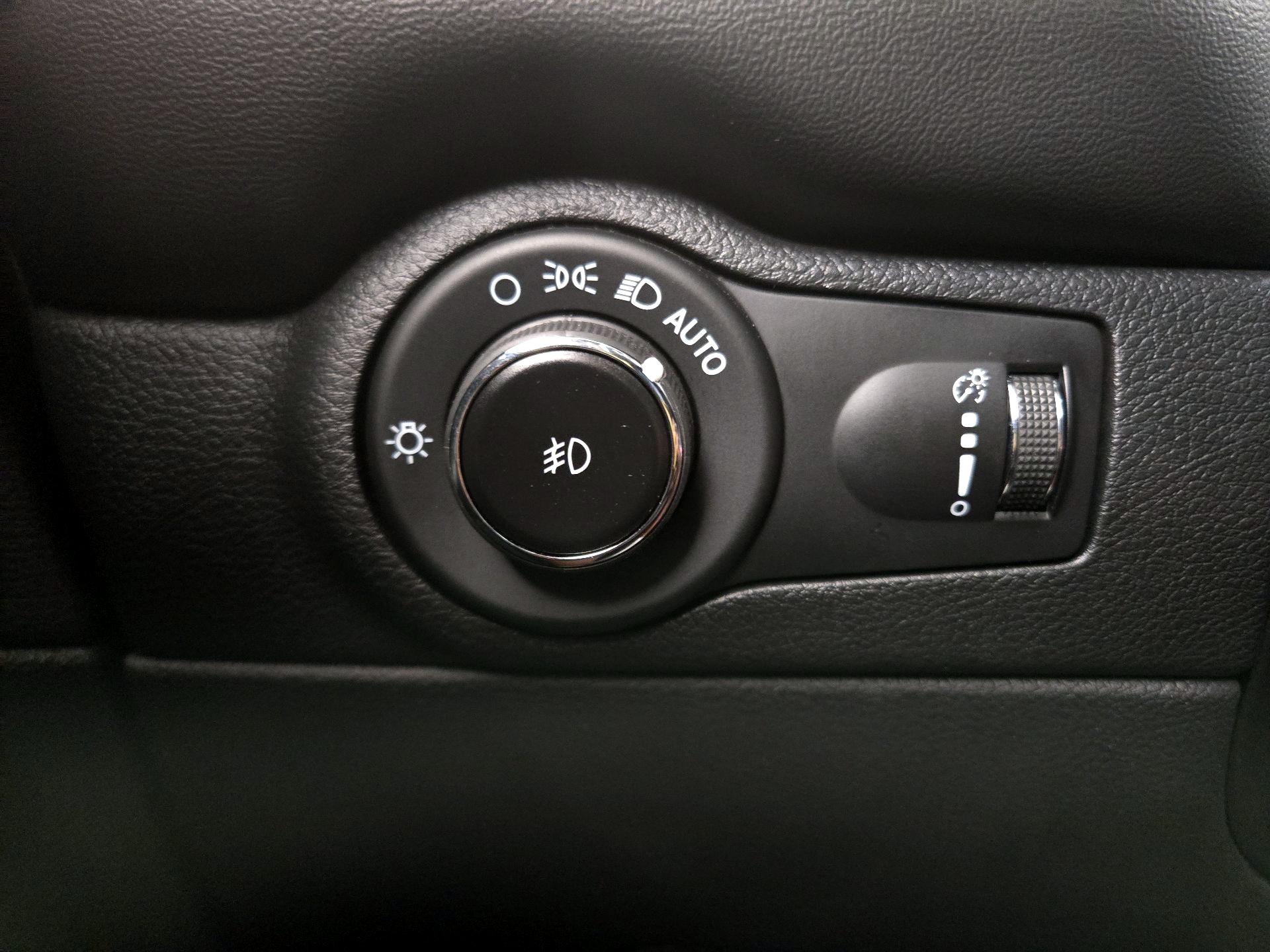 Thumbnail: 2023 Dodge Durango - 13