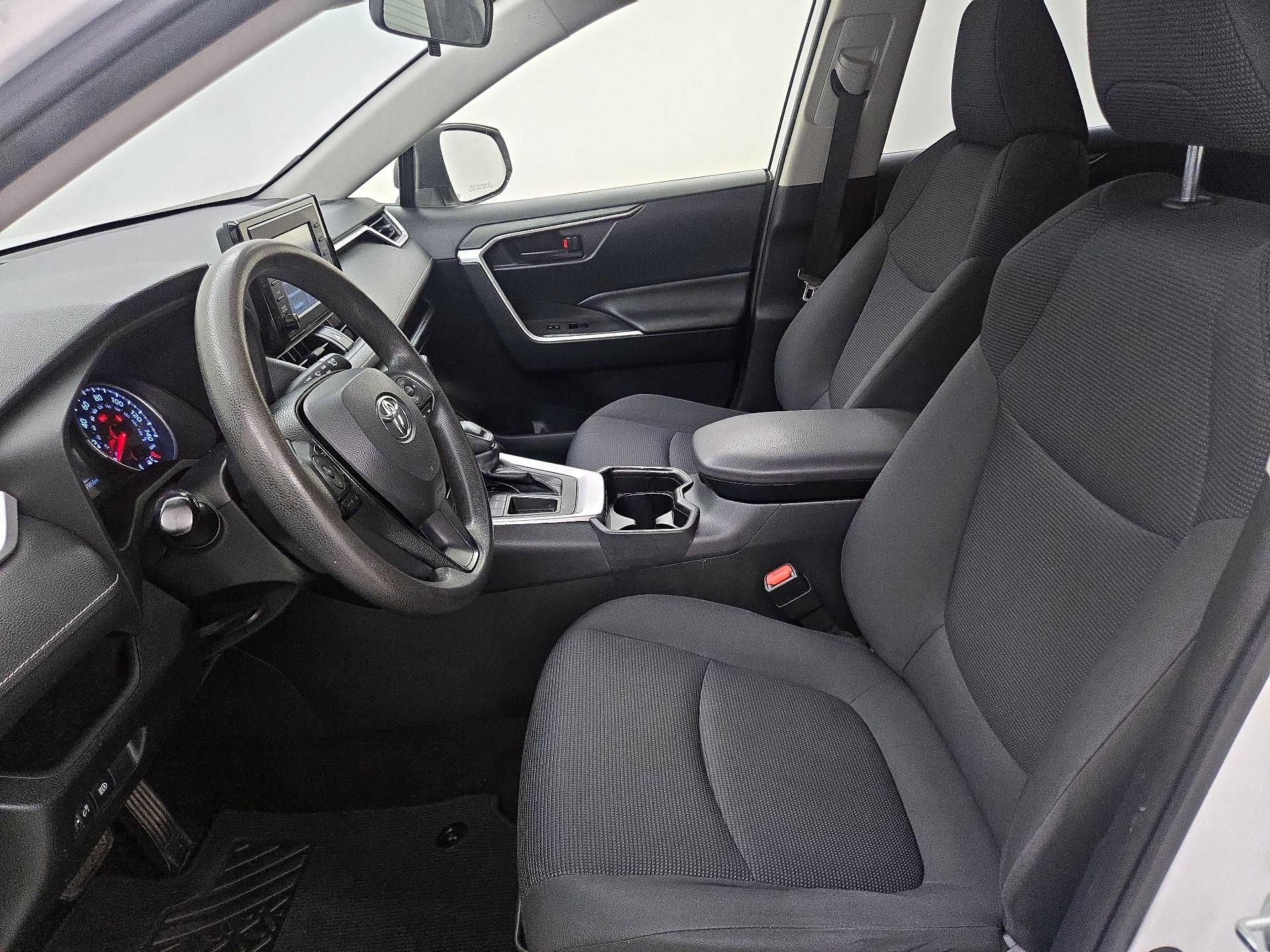 Thumbnail: 2019 Toyota RAV4 - 11