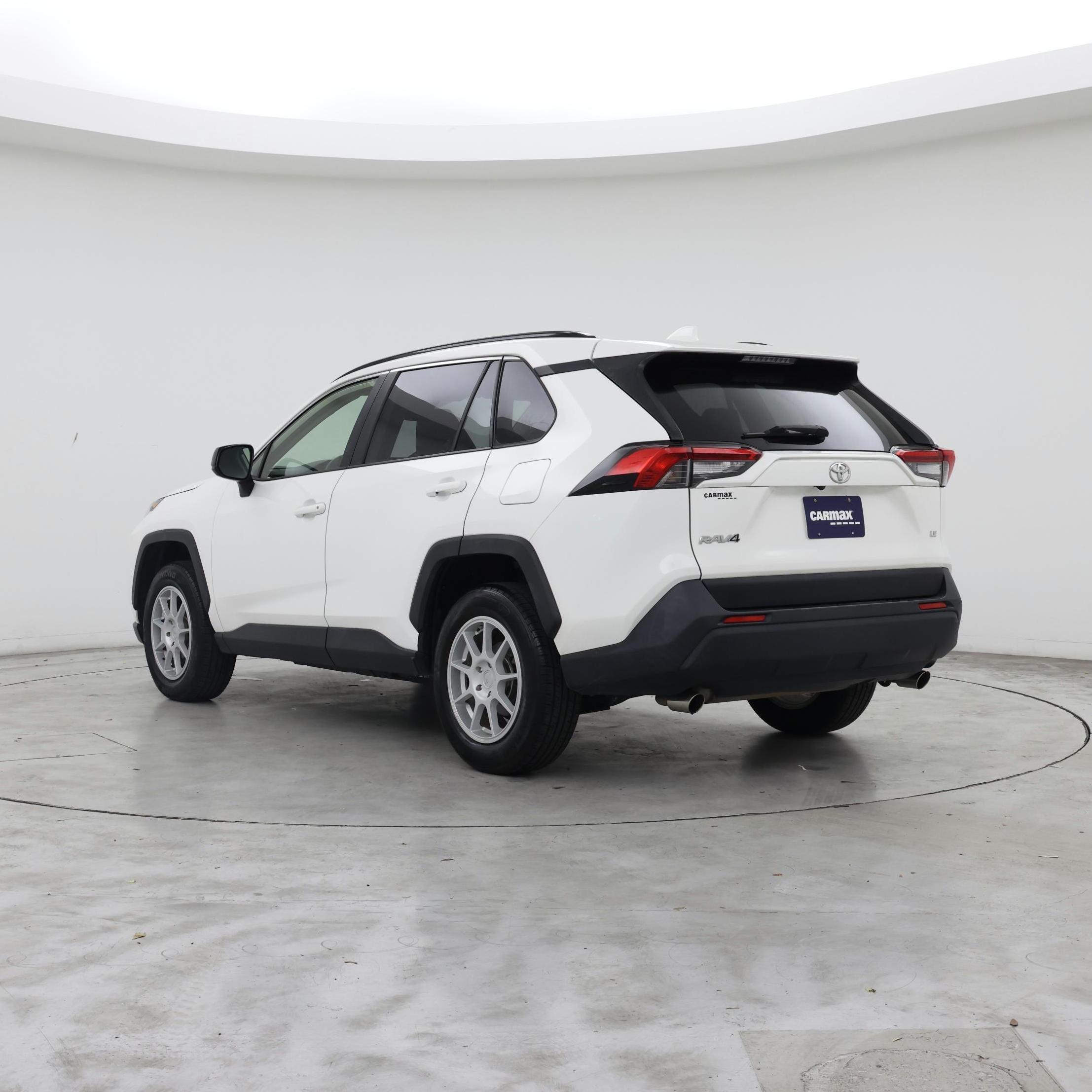 Thumbnail: 2019 Toyota RAV4 - 2